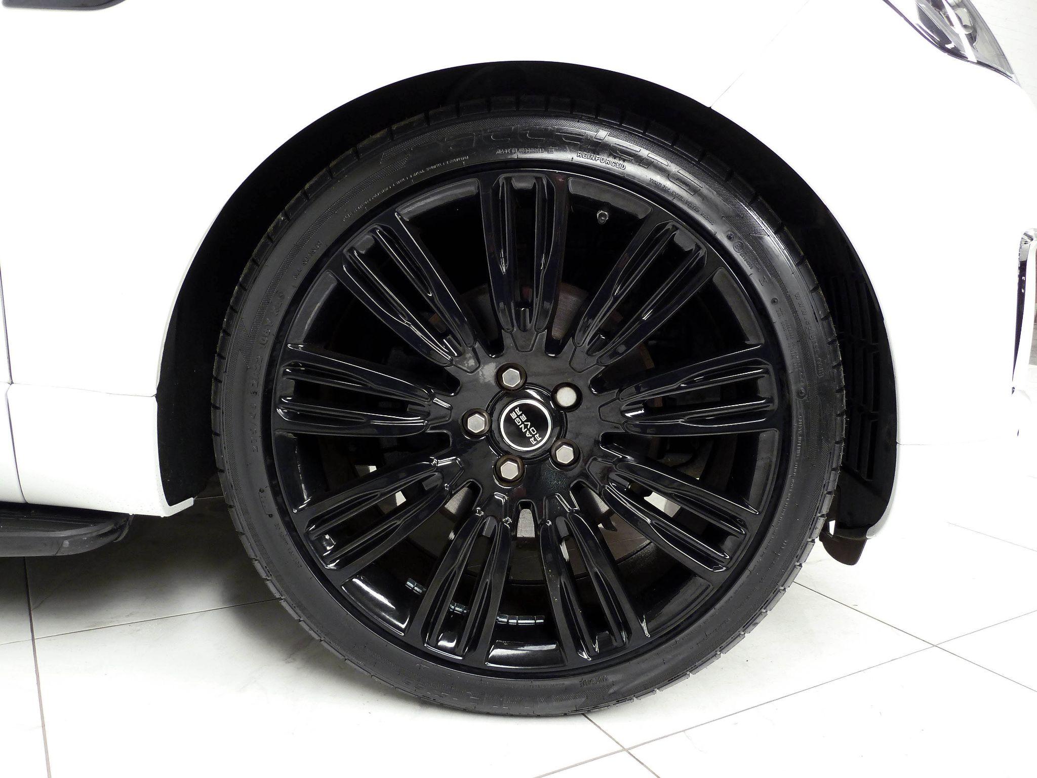 Land Rover Range Rover Sport 3.0 D250  HSE   <br/><br/>AUTOBIOGRAPHY DESIGN PACKAGE