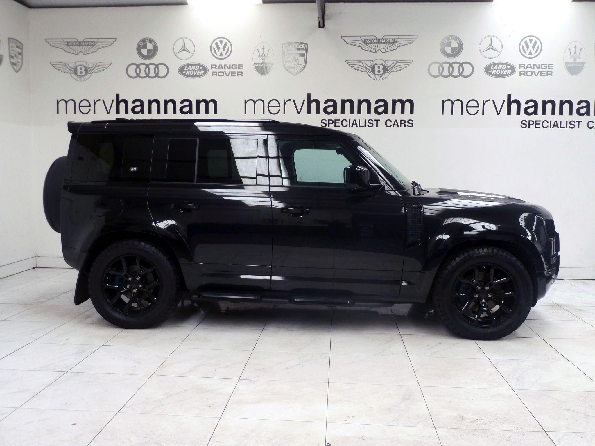 Land Rover Defender 110 2.0 SD4 SE   <br/><br/>PROJEX EDITION + 7 SEATS