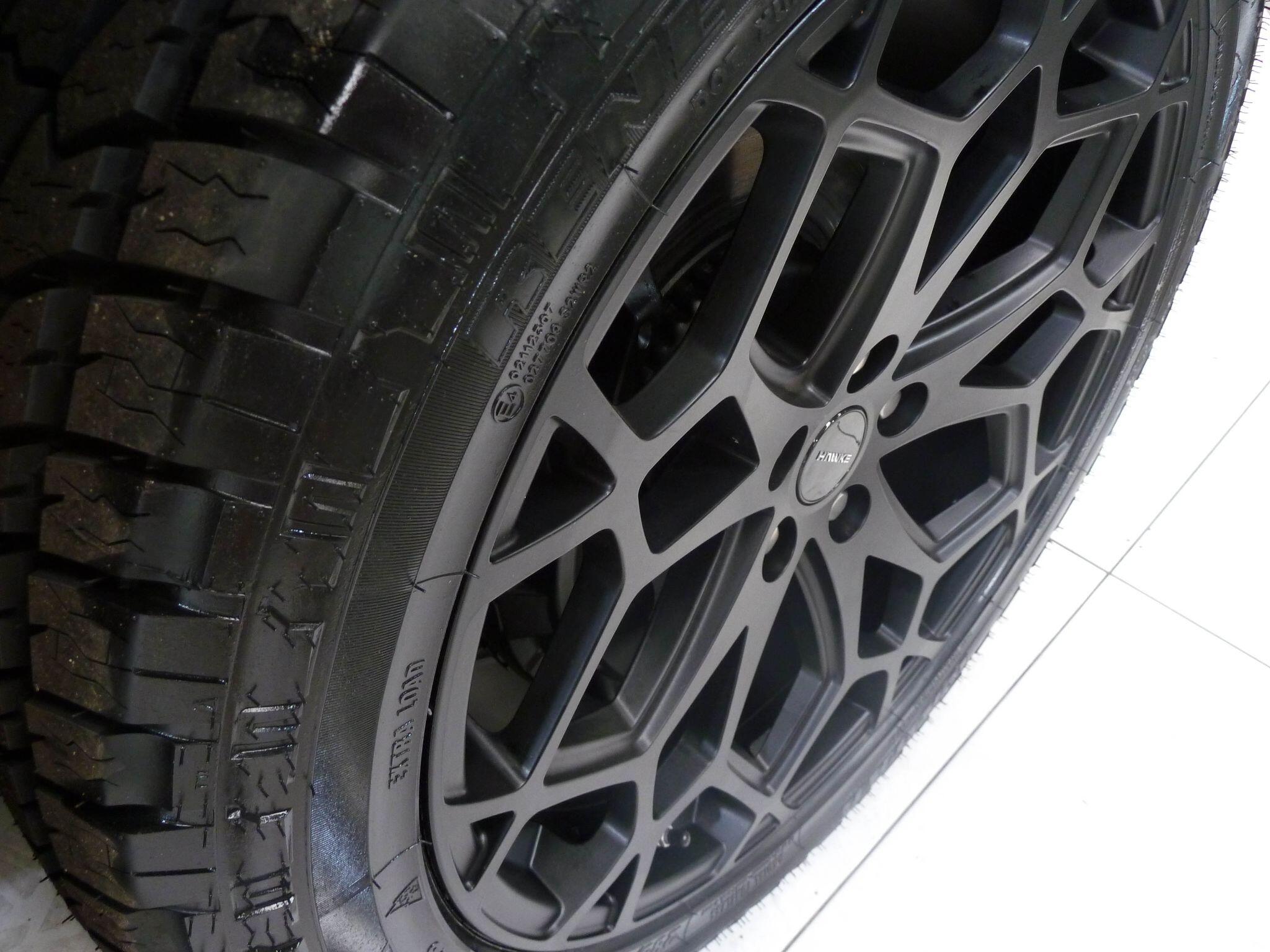 Land Rover Defender 110 3.0 D250  X-Dynamic SE   <br/><br/>HAWKE CARPATHIAN EDITION