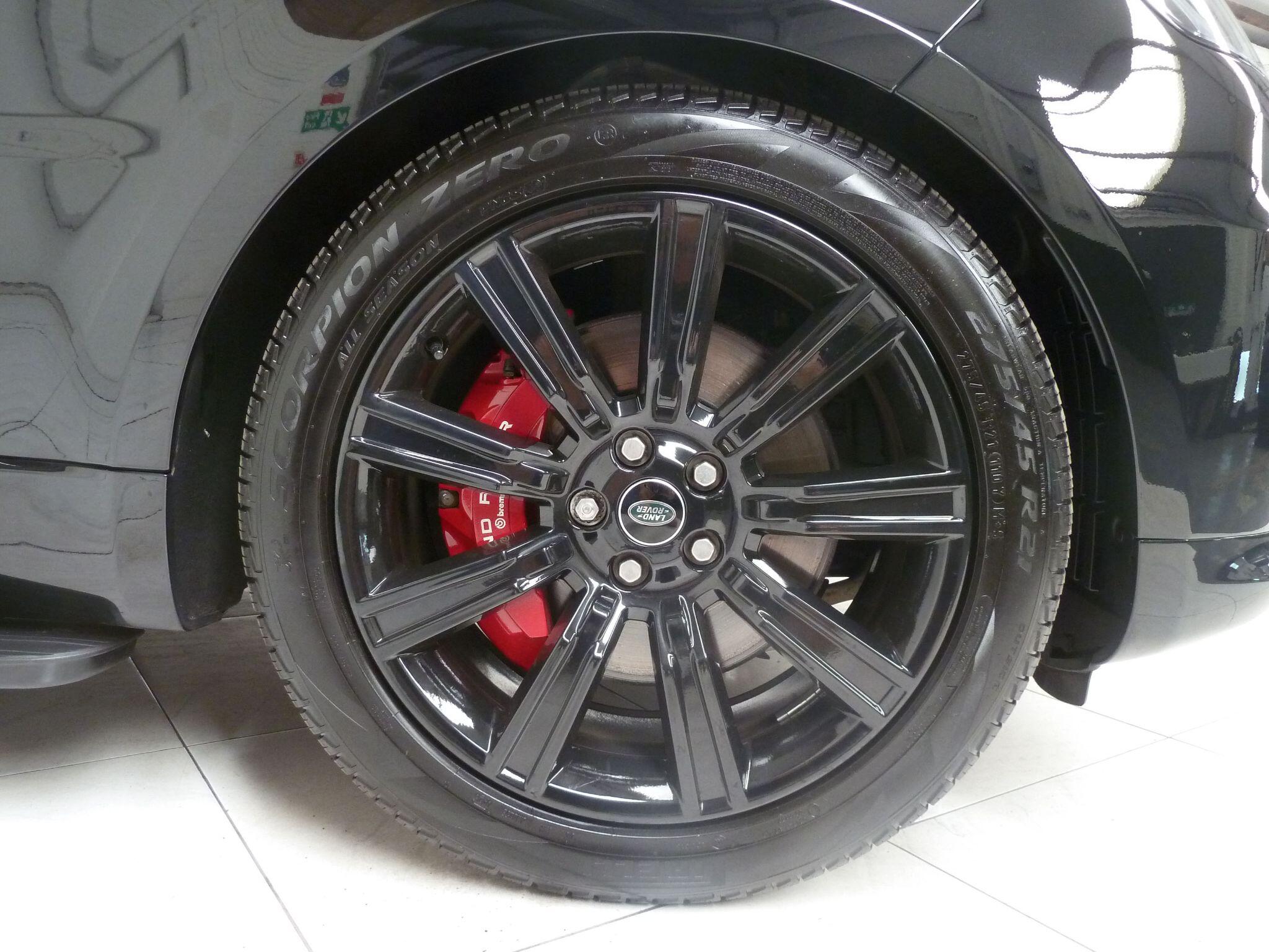 Land Rover Range Rover Sport 2.0 P400e  HSE Dynamic Black   <br/><br/>PAN ROOF + BLACK PACK + STEPS