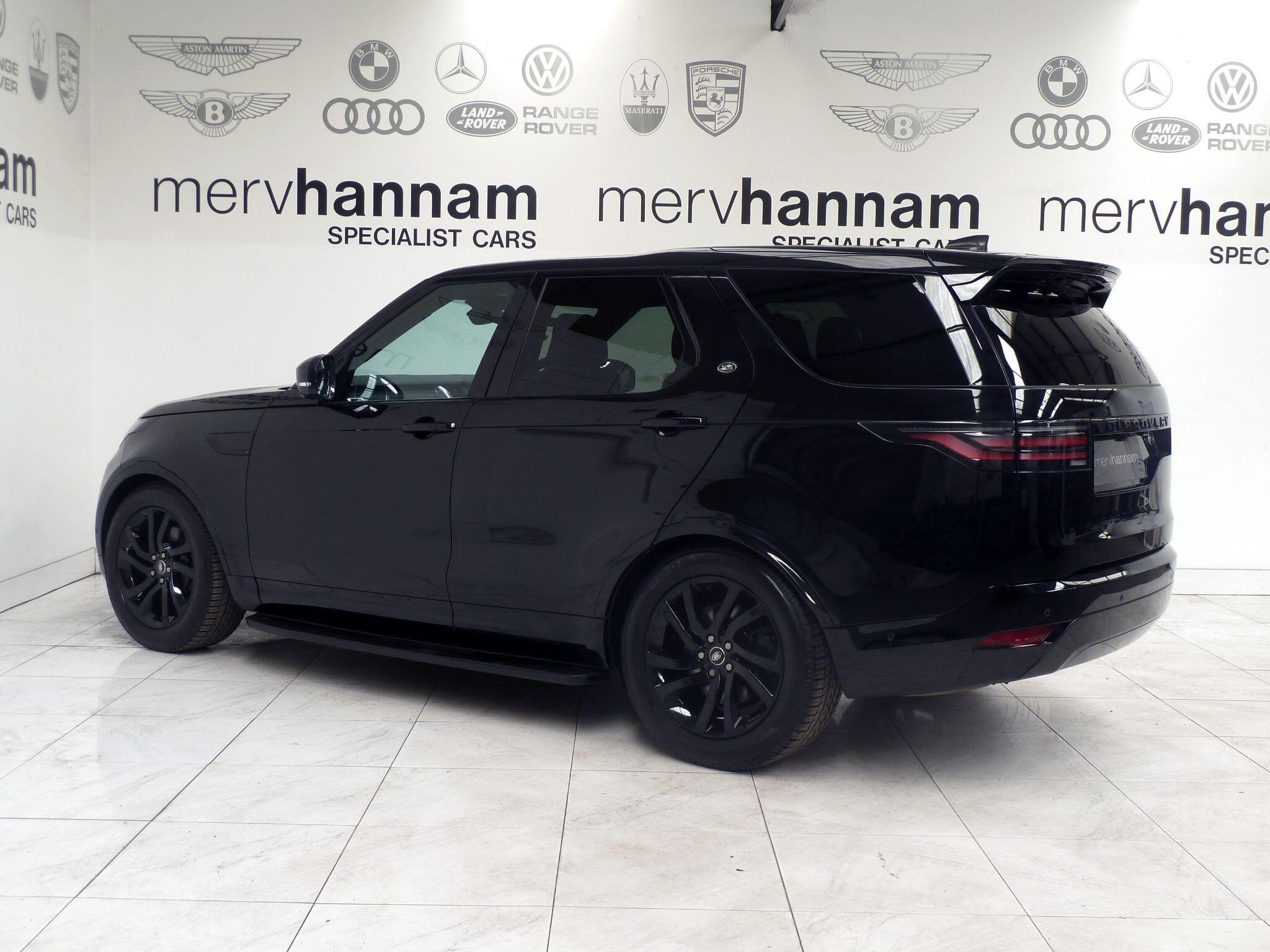 Land Rover Discovery 2.0 P300 R-Dynamic S   <br/><br/>BLACK PACK + SIDE STEPS