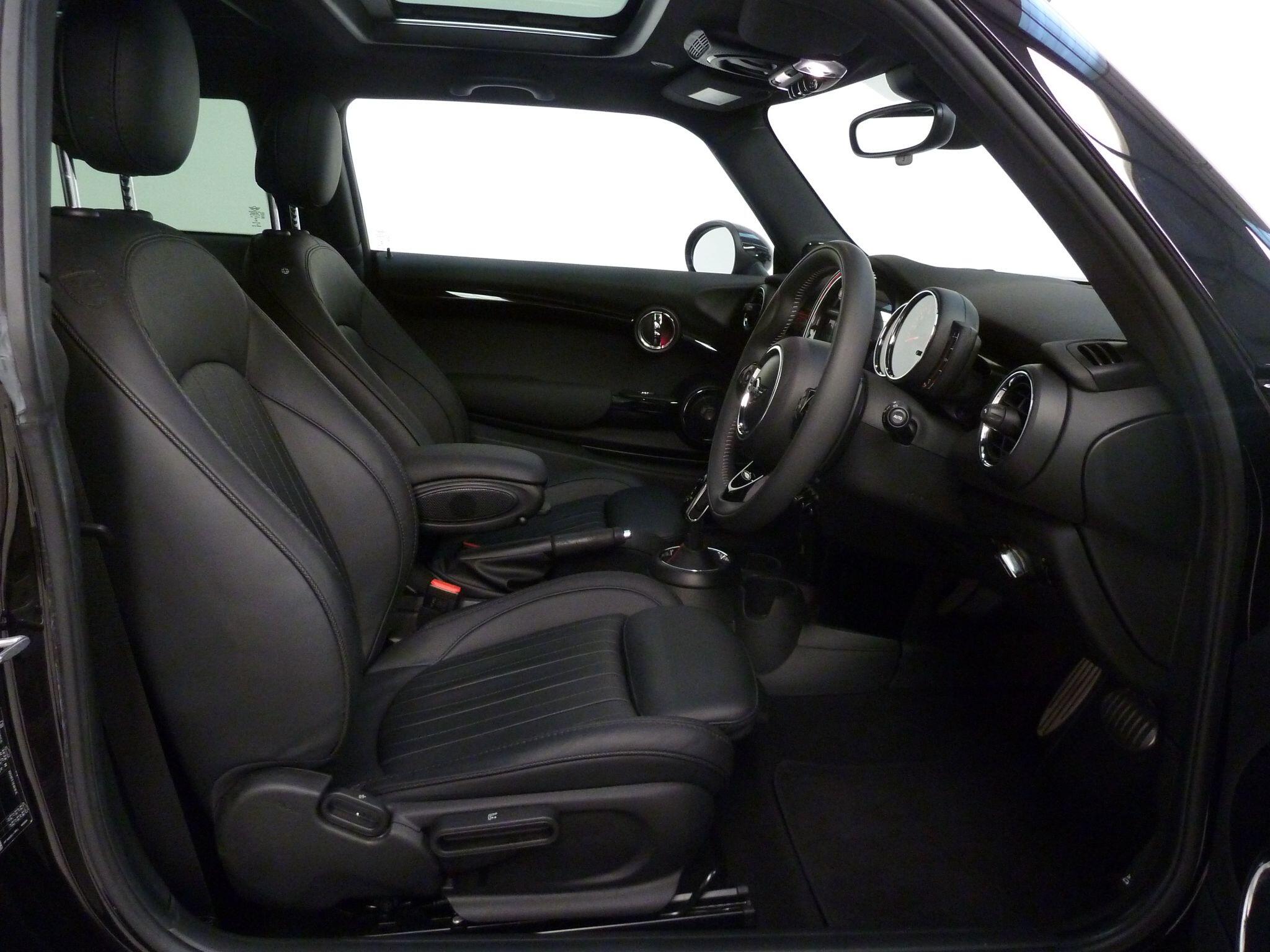 MINI Hatch 2.0 John Cooper Works Hatchback  Petrol  (231 ps)<br/><br/>ONLY 4,000 MILES FROM NEW