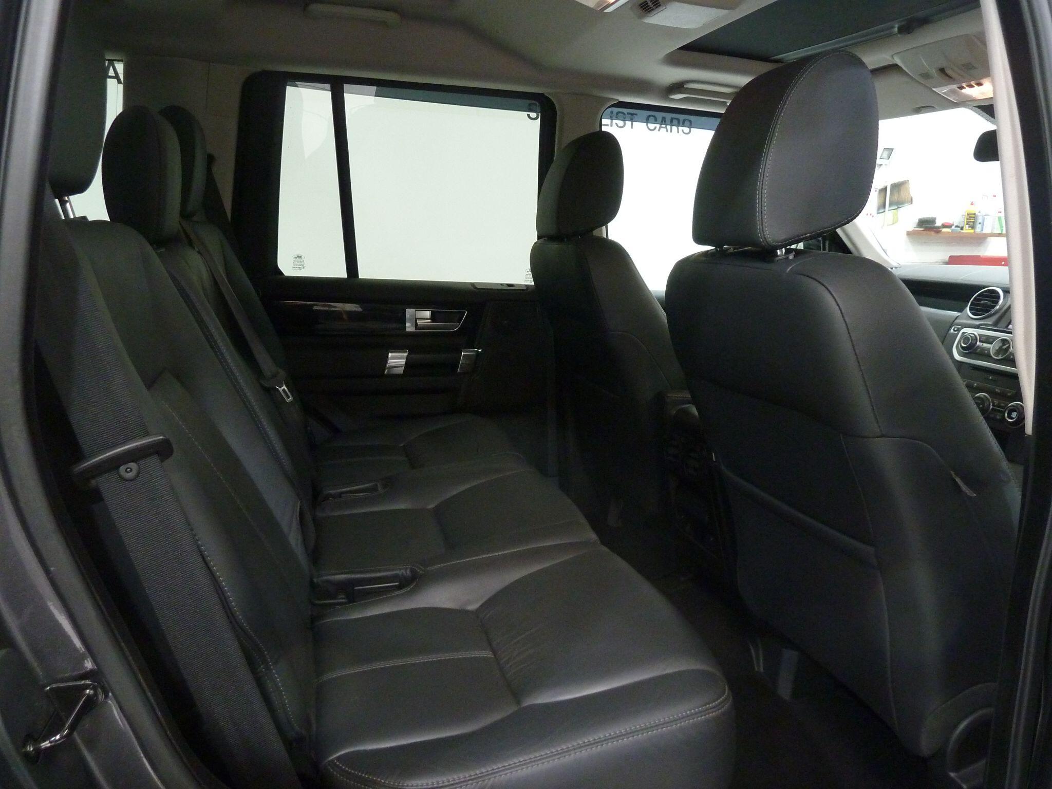 Land Rover Discovery 4 3.0 SD V6 HSE   <br/><br/>SUNROOF + BLACK PACK + 1 OWNER