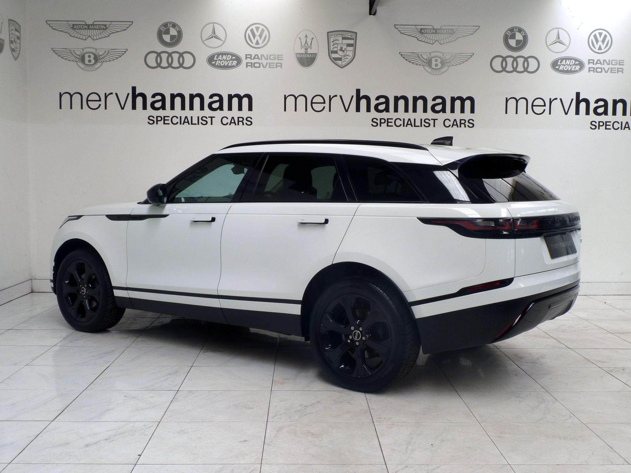 Land Rover Range Rover Velar 2.0 D180   <br/><br/>PAN ROOF + BLACK DESIGN PACK