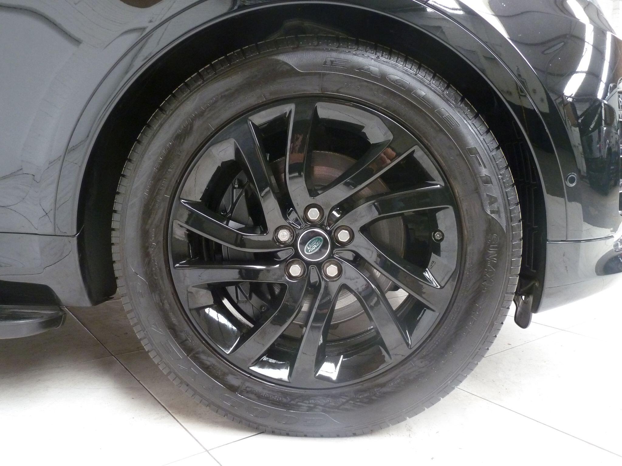 Land Rover Discovery 2.0 P300 R-Dynamic S   <br/><br/>BLACK PACK + SIDE STEPS