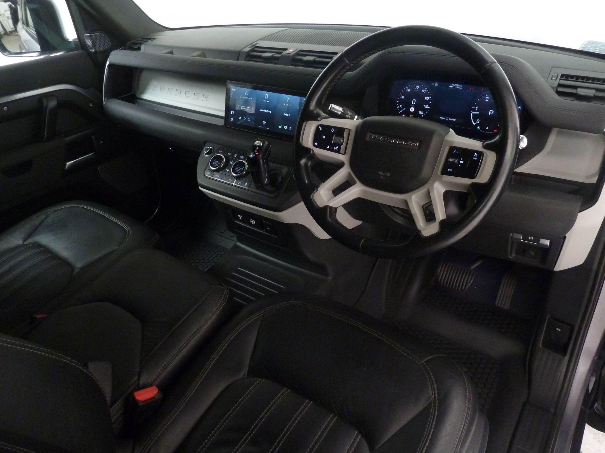 Land Rover Defender 90 3.0 D200  Hard Top SUV SWB   <br/><br/>OVERLAND EDITION 37990 +VAT