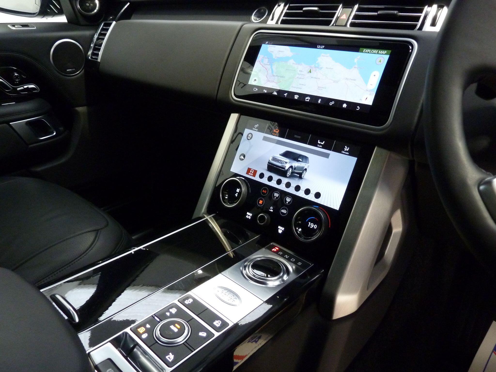 Land Rover Range Rover 3.0 TD V6 Vogue SE   <br/><br/>BLACK PACK + REAR SCREENS