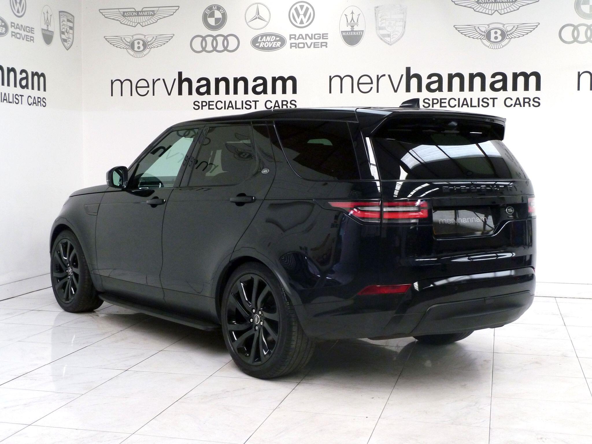 Land Rover Discovery 3.0 SD V6 HSE Luxury   <br/><br/>PAN ROOF + BLACK PACK + STEPS