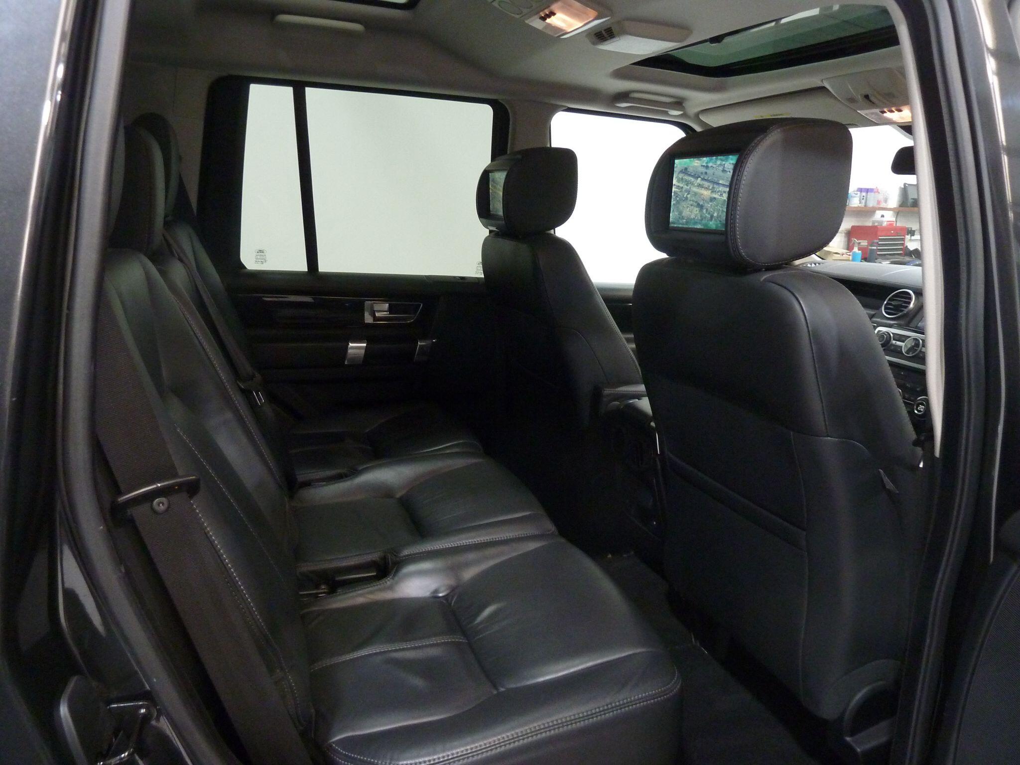 Land Rover Discovery 4 3.0 SD V6 HSE Luxury SUV  Diesel   (255 bhp)<br/><br/>PAN ROOF + BLACK PACK + STEPS