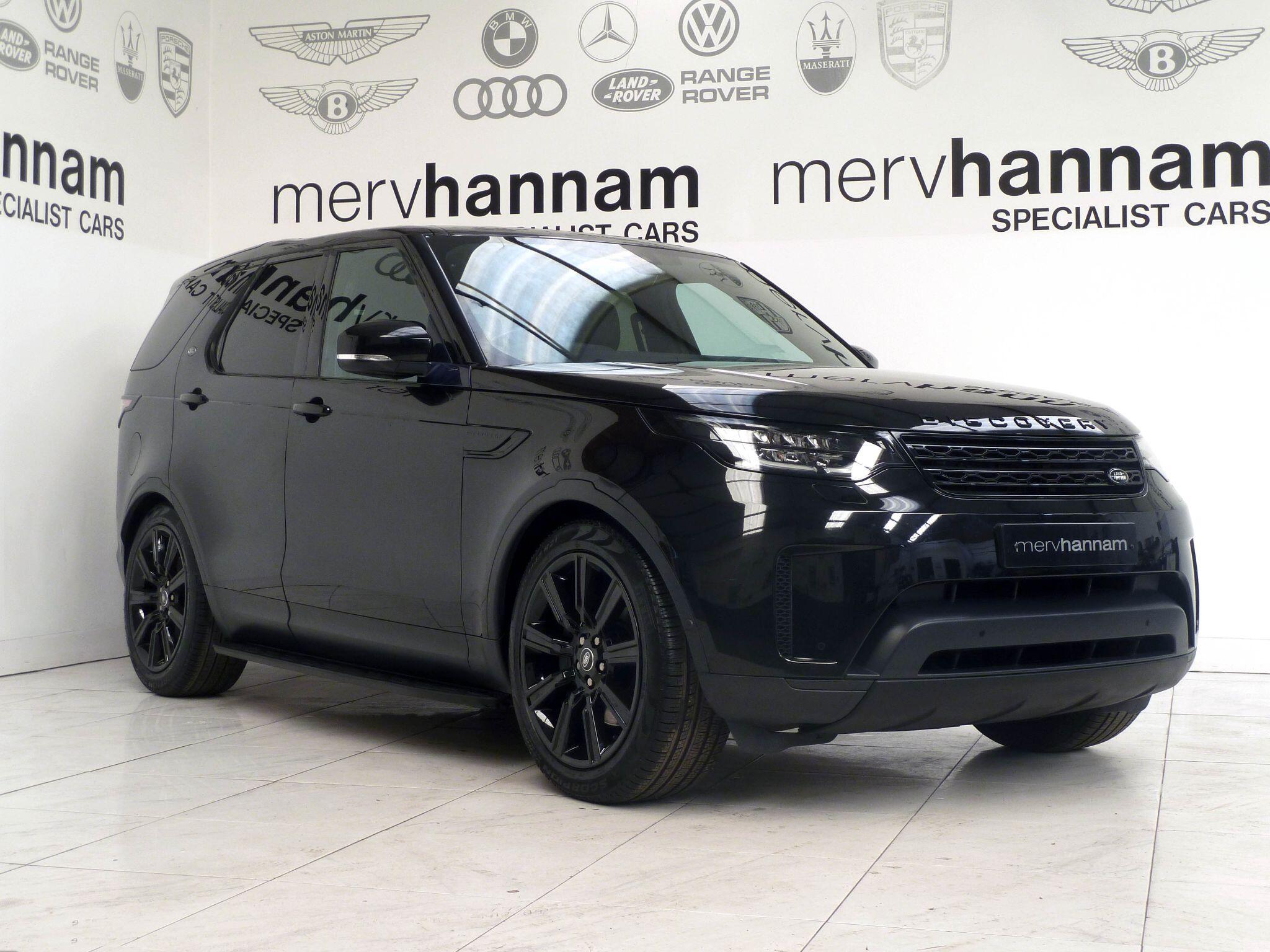 Land Rover Discovery 3.0 SD V6 SE   <br/><br/>STEPS + BLACK EXTERIOR PACK