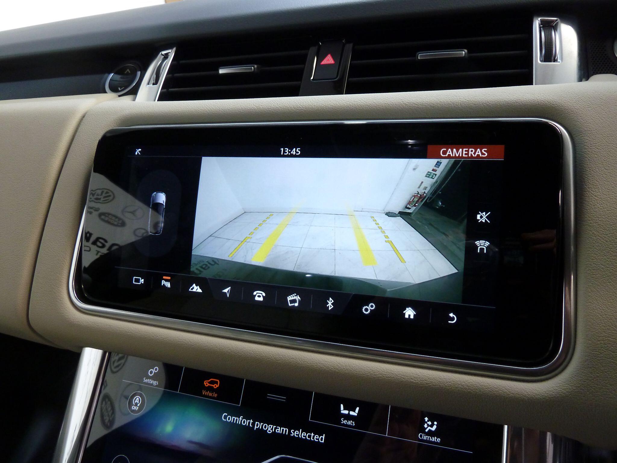 Land Rover Range Rover Sport 2.0 P400e  HSE   <br/><br/>PAN ROOF + BLACK PACK + STEPS