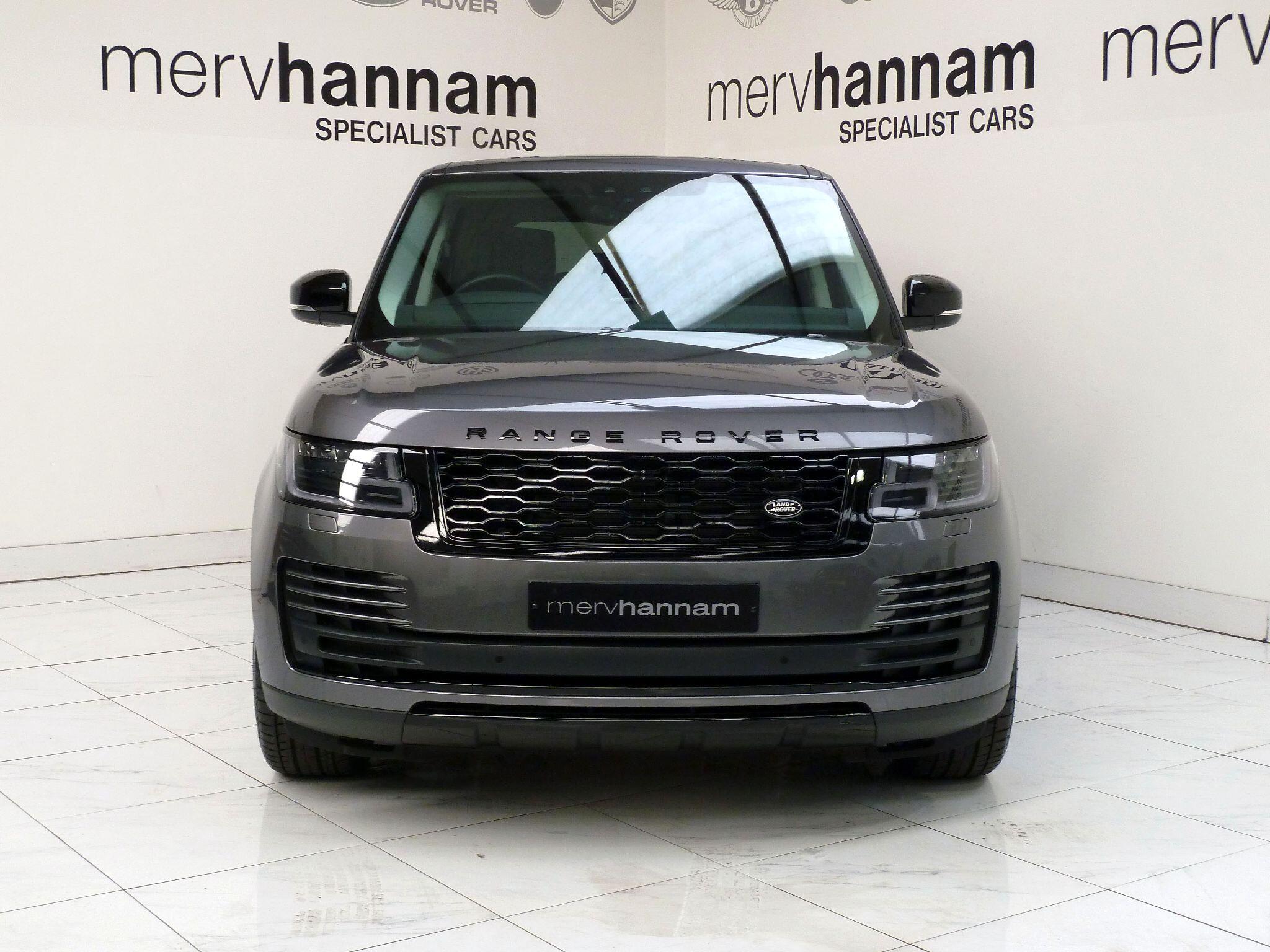Land Rover Range Rover 3.0 SD V6 Vogue   <br/><br/>PAN ROOF + BLACK PACK + TV