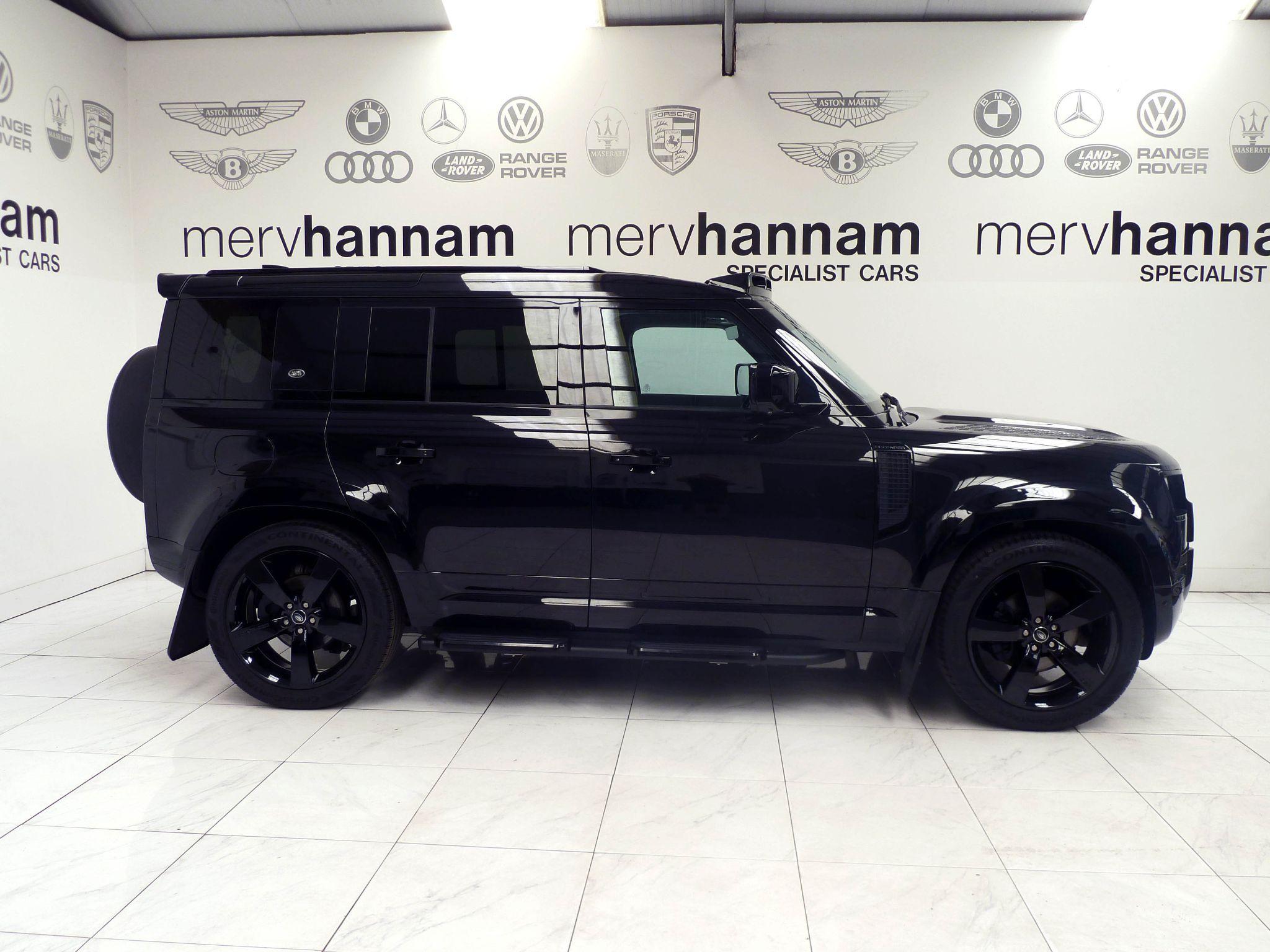 Land Rover Defender 110 2.0 P400e 15.4kWh XS Edition   <br/><br/>BLACK EXTERIOR DESIGN PACK