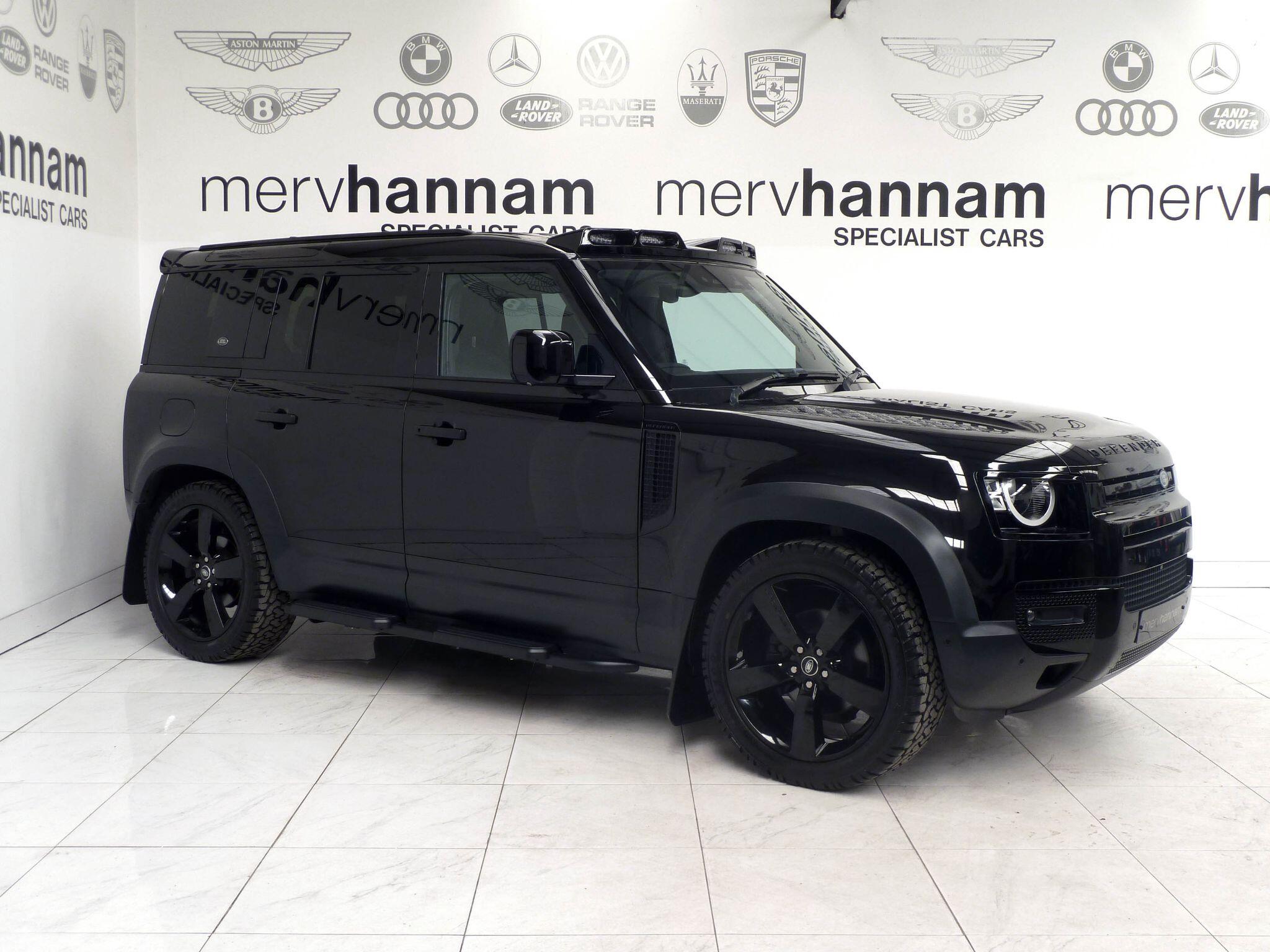Land Rover Defender 110 2.0 SD4 S SUV  Diesel   (200 ps)<br/><br/>BLACK PACK +STEPS +ROOF LIGHTS