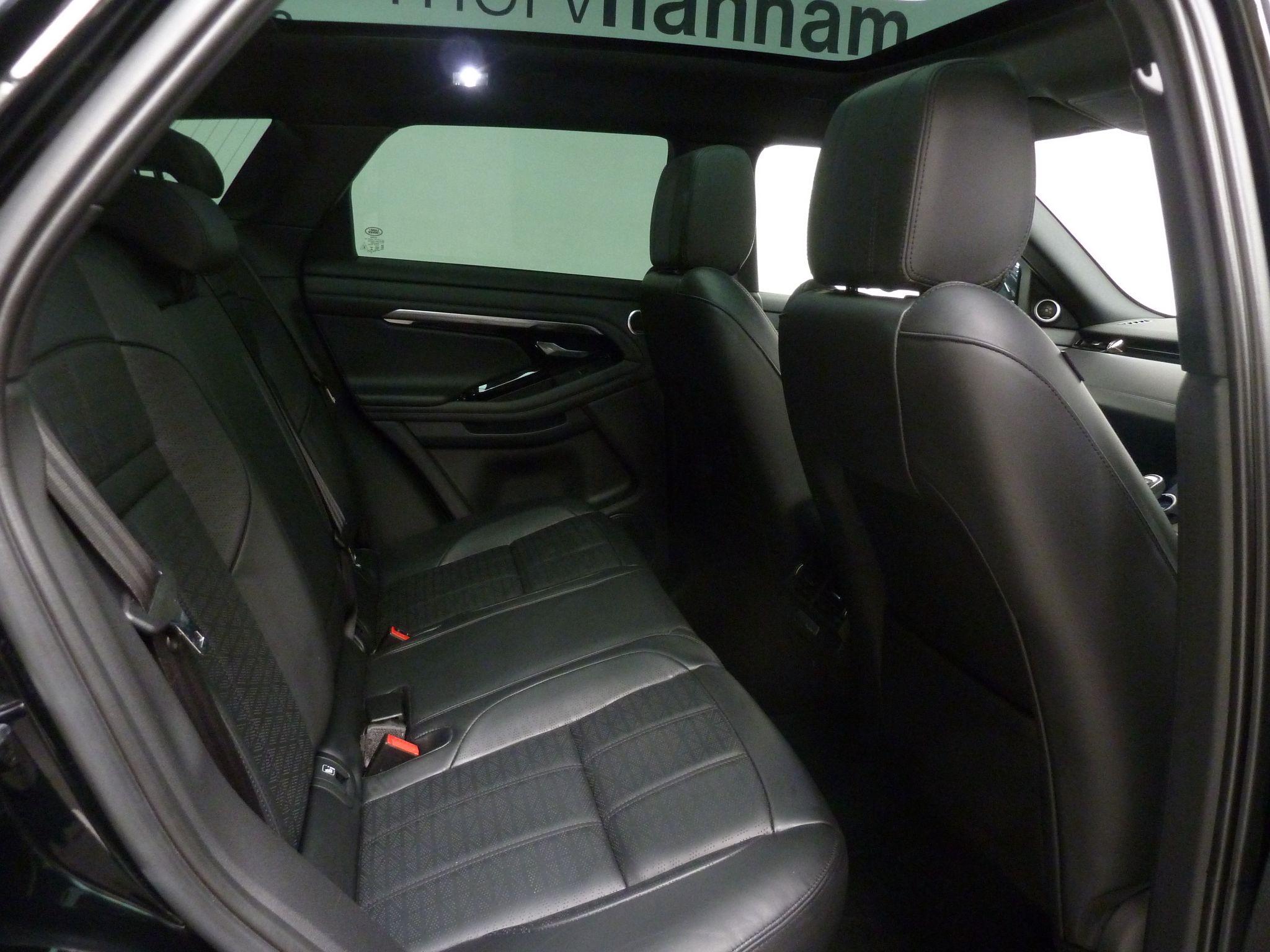 Land Rover Range Rover Evoque 2.0 D150 R-Dynamic HSE   <br/><br/>PAN ROOF + BLACK PACK
