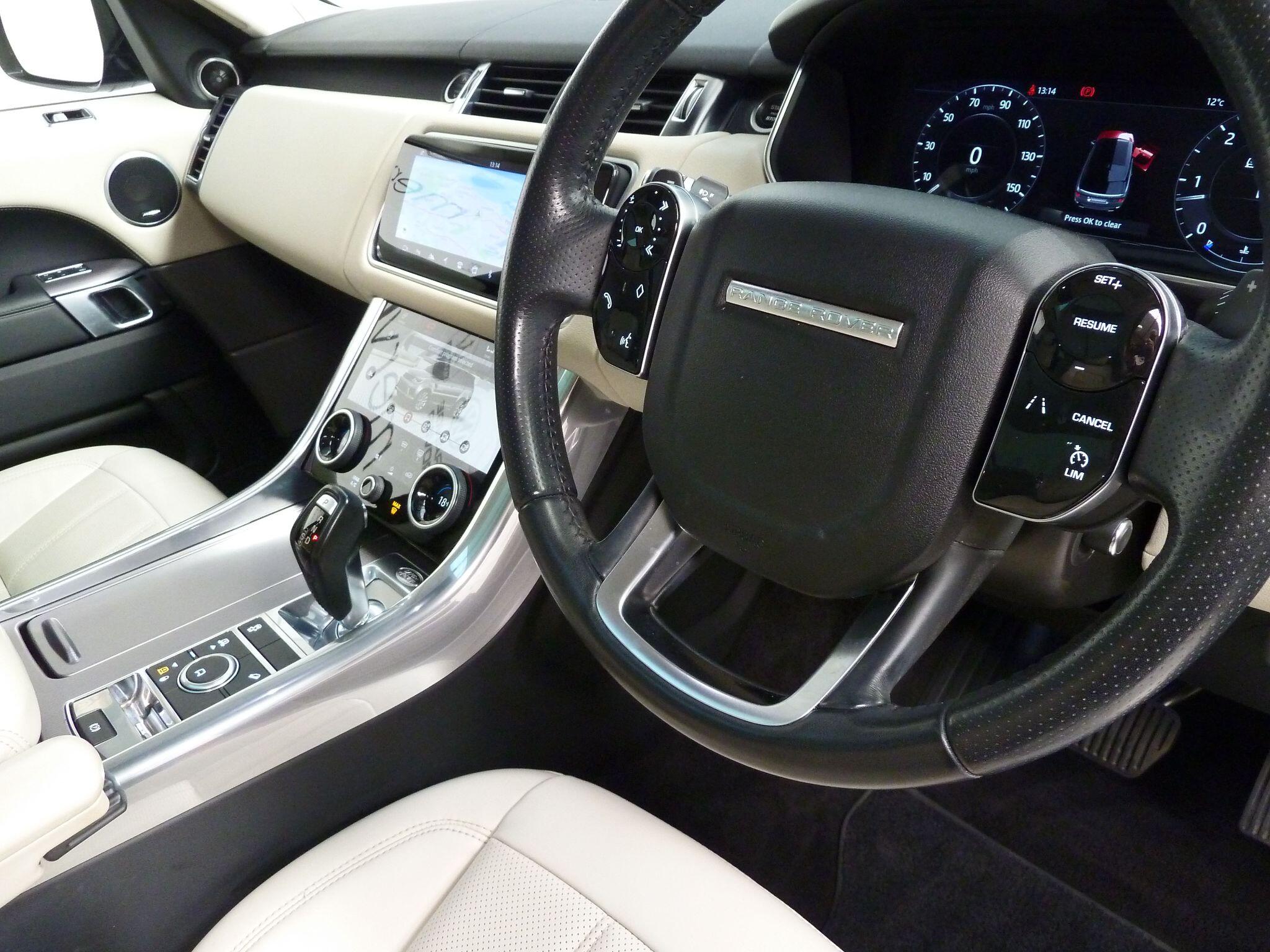 Land Rover Range Rover Sport 3.0 SD V6 HSE   <br/><br/>AUTOBIOGRAPHY PACK + PAN ROOF