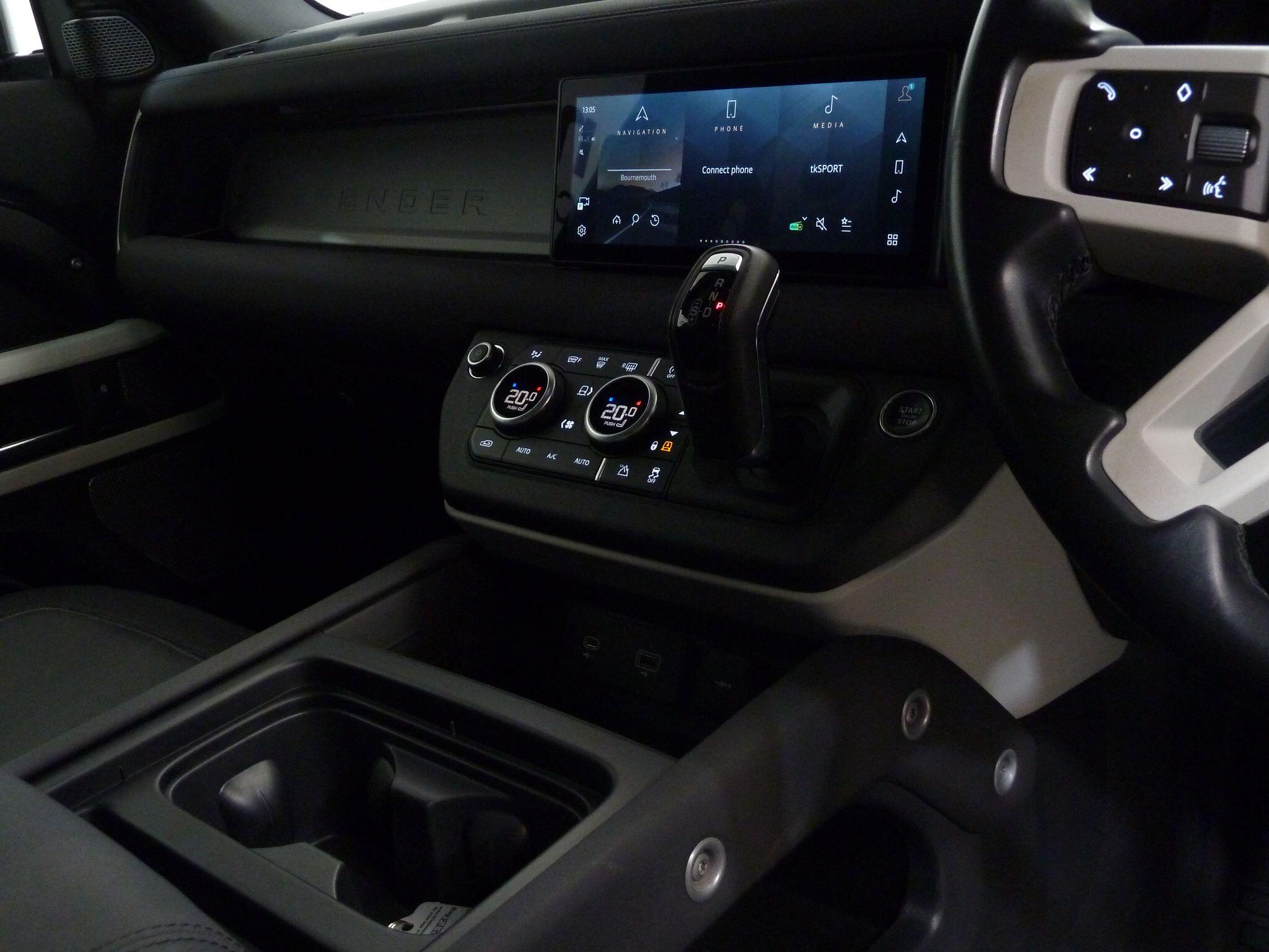 Land Rover Defender 110 3.0 D250  SE SUV  Diesel   (250 ps)<br/><br/>HAWKE BLACK EDITION