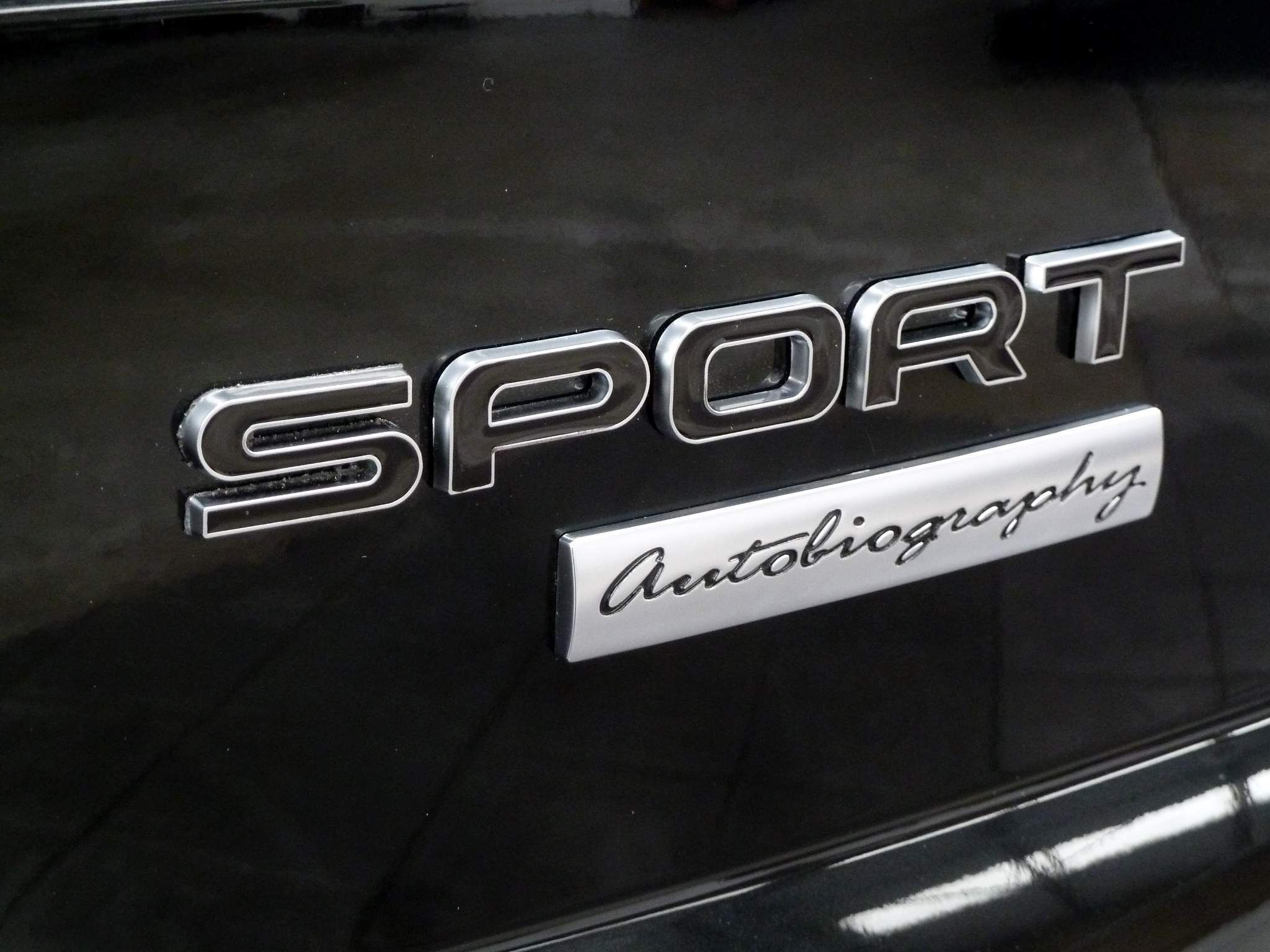 Land Rover Range Rover Sport 3.0 SD V6 HSE   <br/><br/>AUTOBIOGRAPHY DESIGN PACKAGE