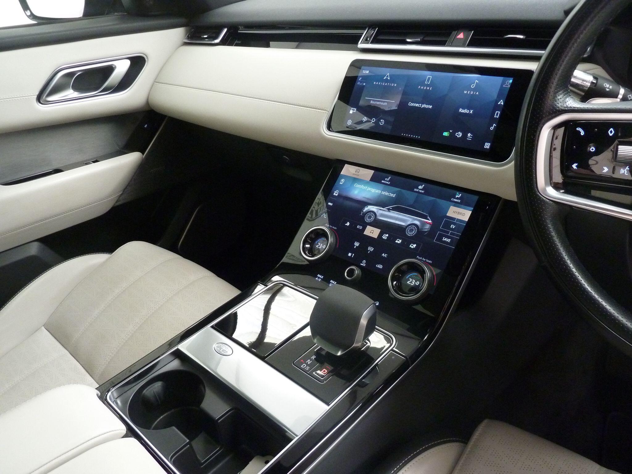 Land Rover Range Rover Velar 2.0 P400e 17.1kWh R-Dynamic HSE   <br/><br/>SLIDING PAN ROOF + BLACK PACK