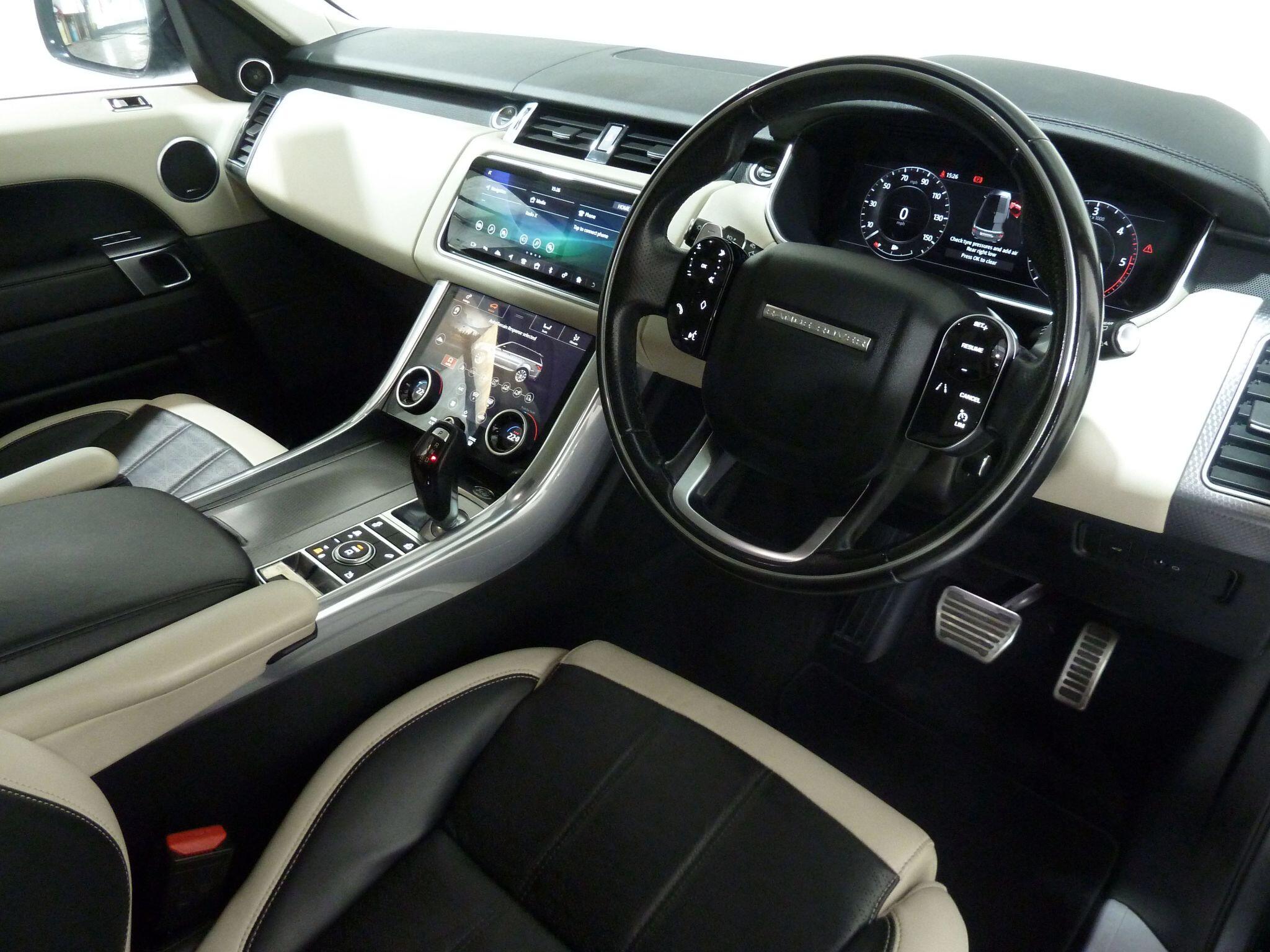 Land Rover Range Rover Sport 3.0 SD V6 HSE Dynamic   <br/><br/>AUTOBIOGRAPHY PACK + HEADS UP