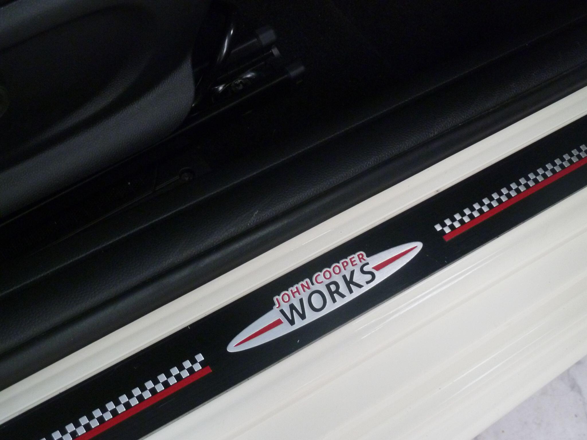 MINI Hatch 2.0 John Cooper Works  <br/><br/>HEAD UP + HARMAN + NAV + AUTO