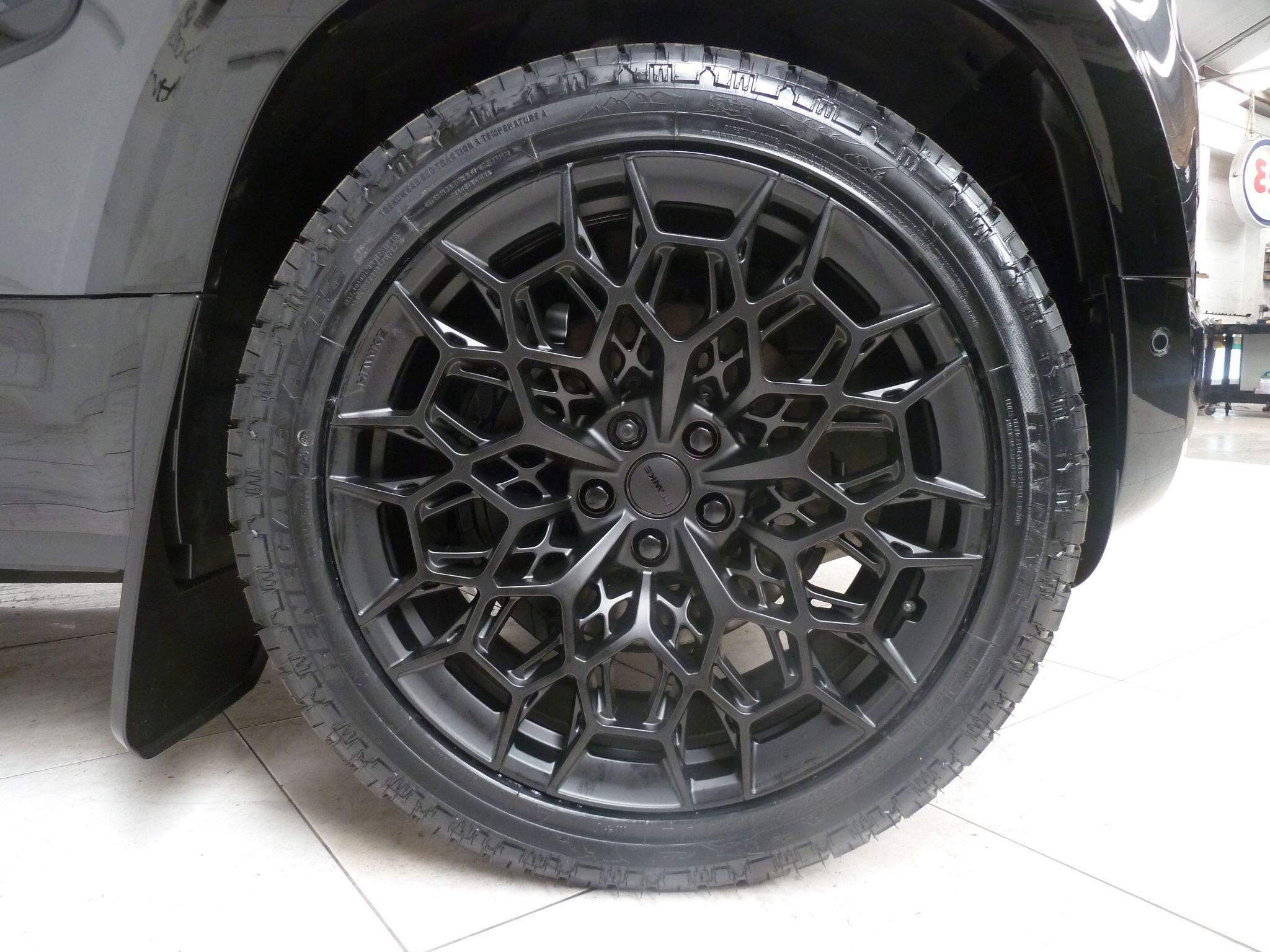 Land Rover Defender 110 3.0 D350  X-Dynamic HSE   <br/><br/>HAWKE DESIGN EDITION + 7 SEATS