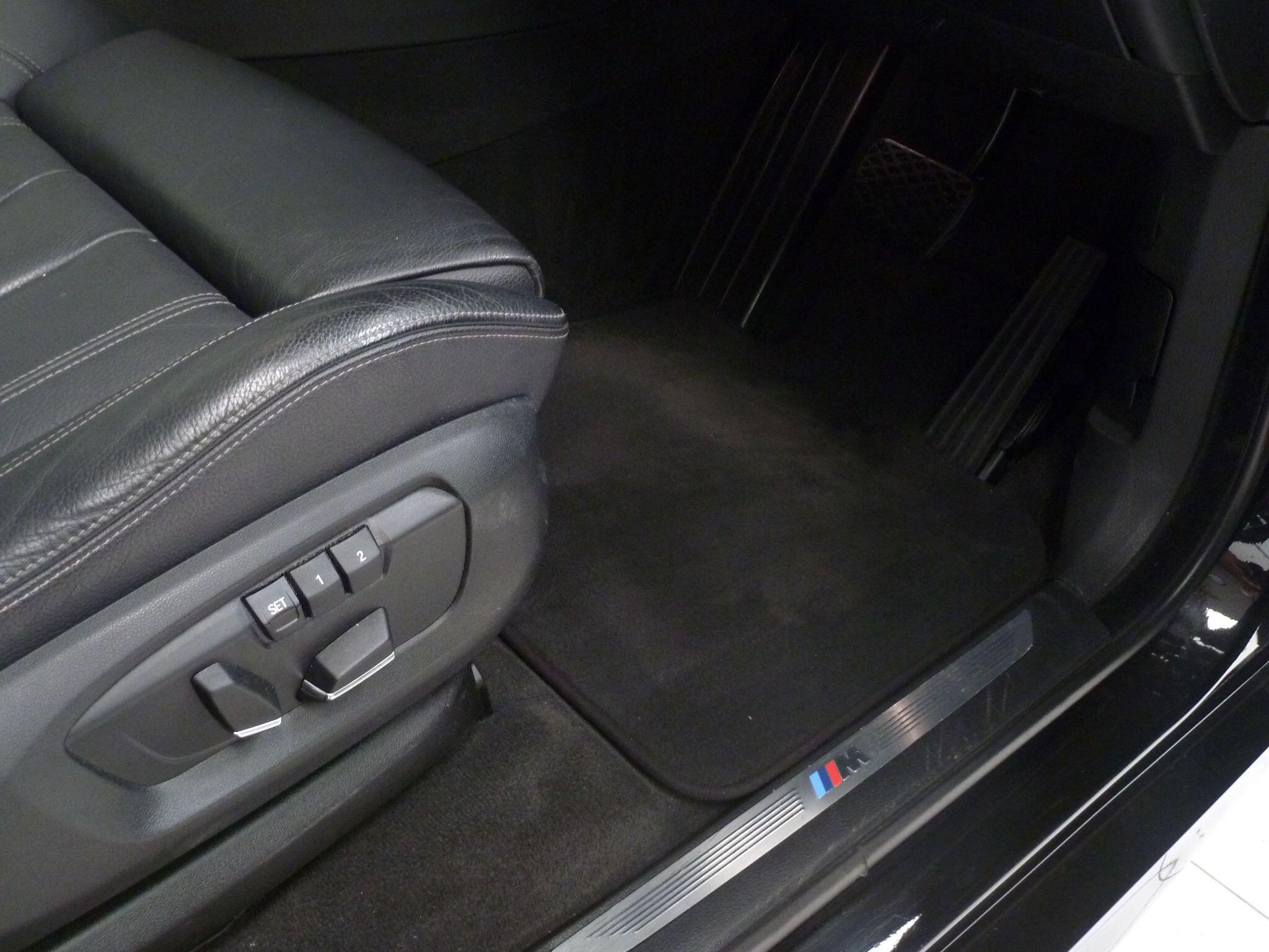 BMW X5 3.0 40d M SportxDrive   <br/><br/>BLACK PACK +PAN ROOF +7 SEATS