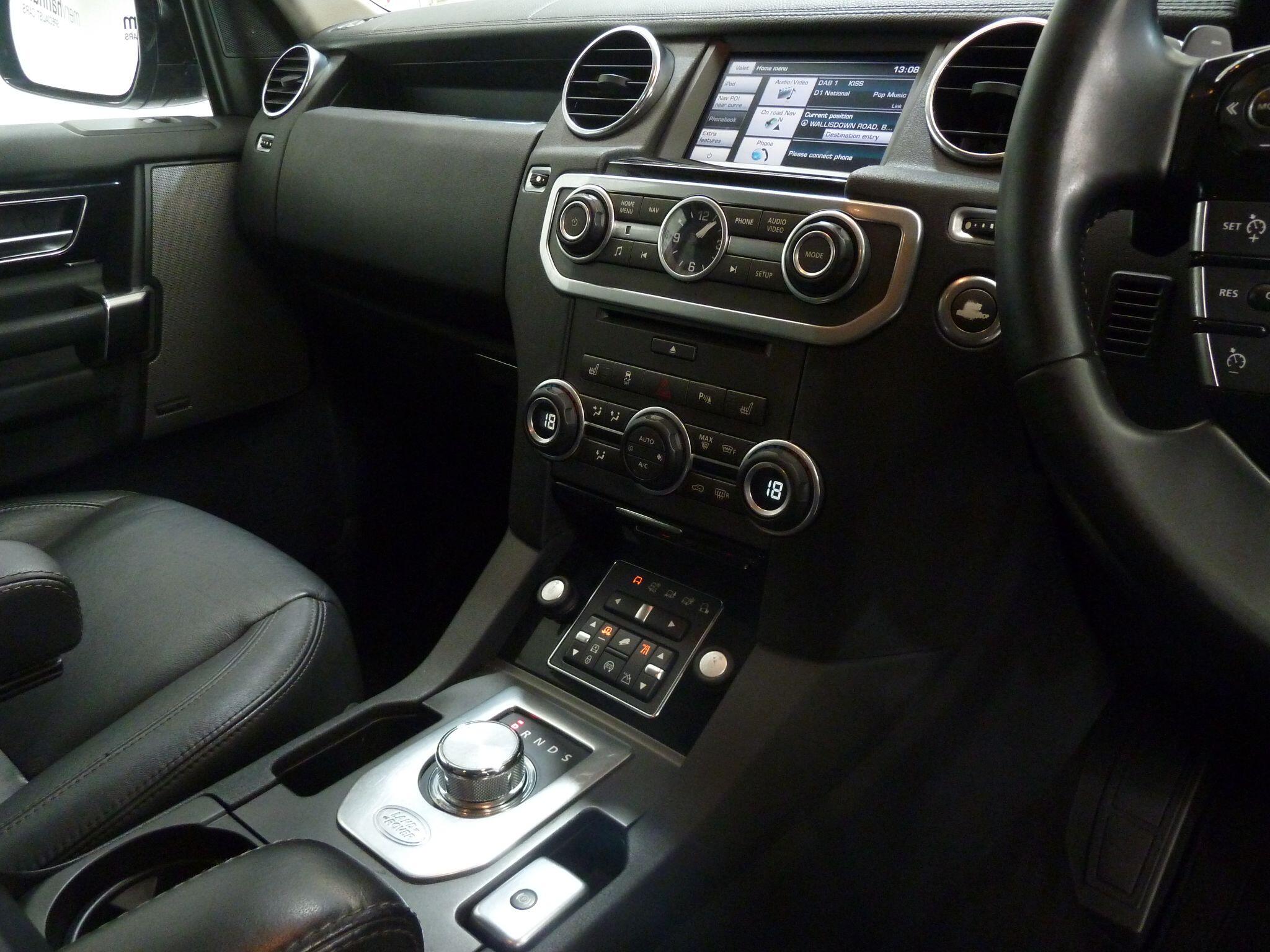 Land Rover Discovery 4 3.0 SD V6 HSE   <br/><br/>SUNROOF + BLACK PACK + 1 OWNER