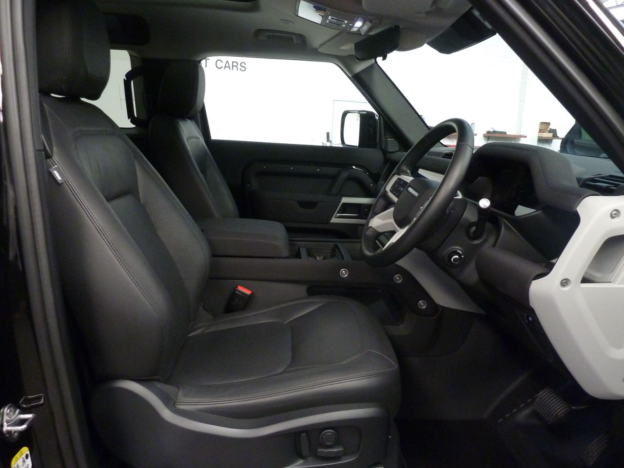 Land Rover Defender 90 3.0 P400  XS Edition SUV  Petrol   (400 ps)<br/><br/>HAWKE BLACK EDITION 90