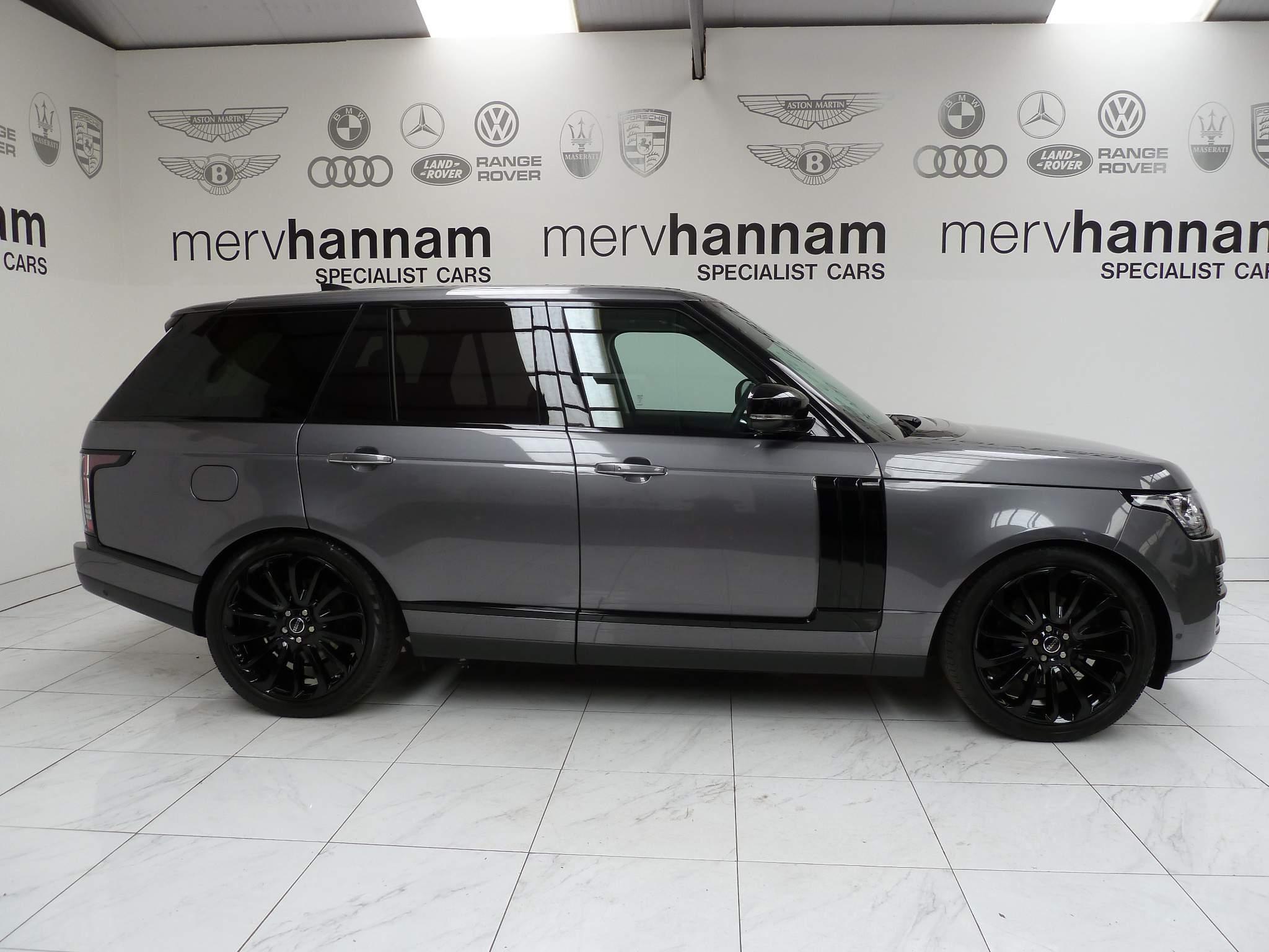 Land Rover Range Rover 3.0 TD V6 Vogue   <br/><br/>PAN ROOF + BLACK PACK + TV