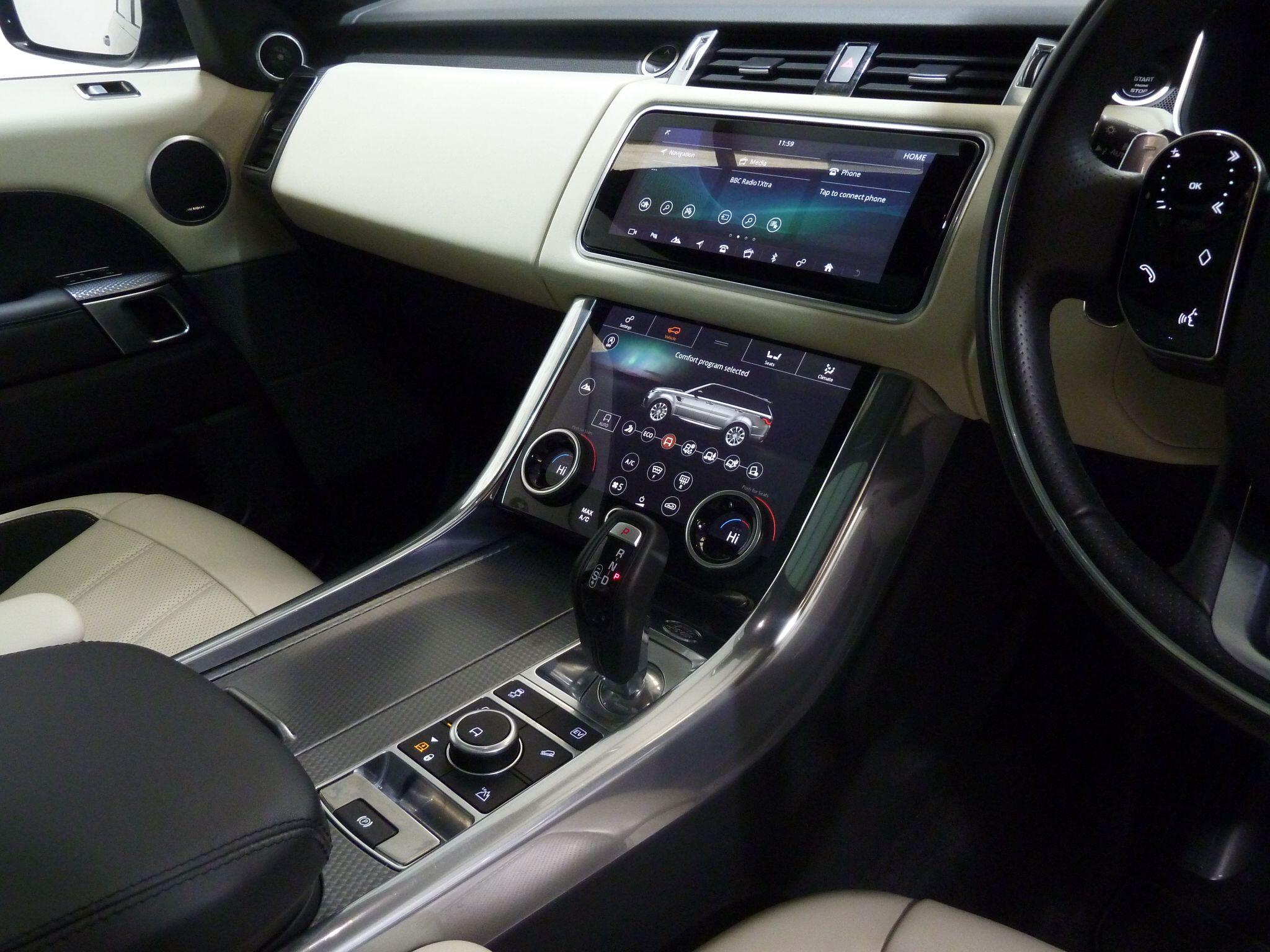 Land Rover Range Rover Sport 2.0 P400e  HSE Dynamic SUV  Petrol Plug-in Hybrid   (404 ps)<br/><br/>PAN ROOF + BLACK PACK + STEPS