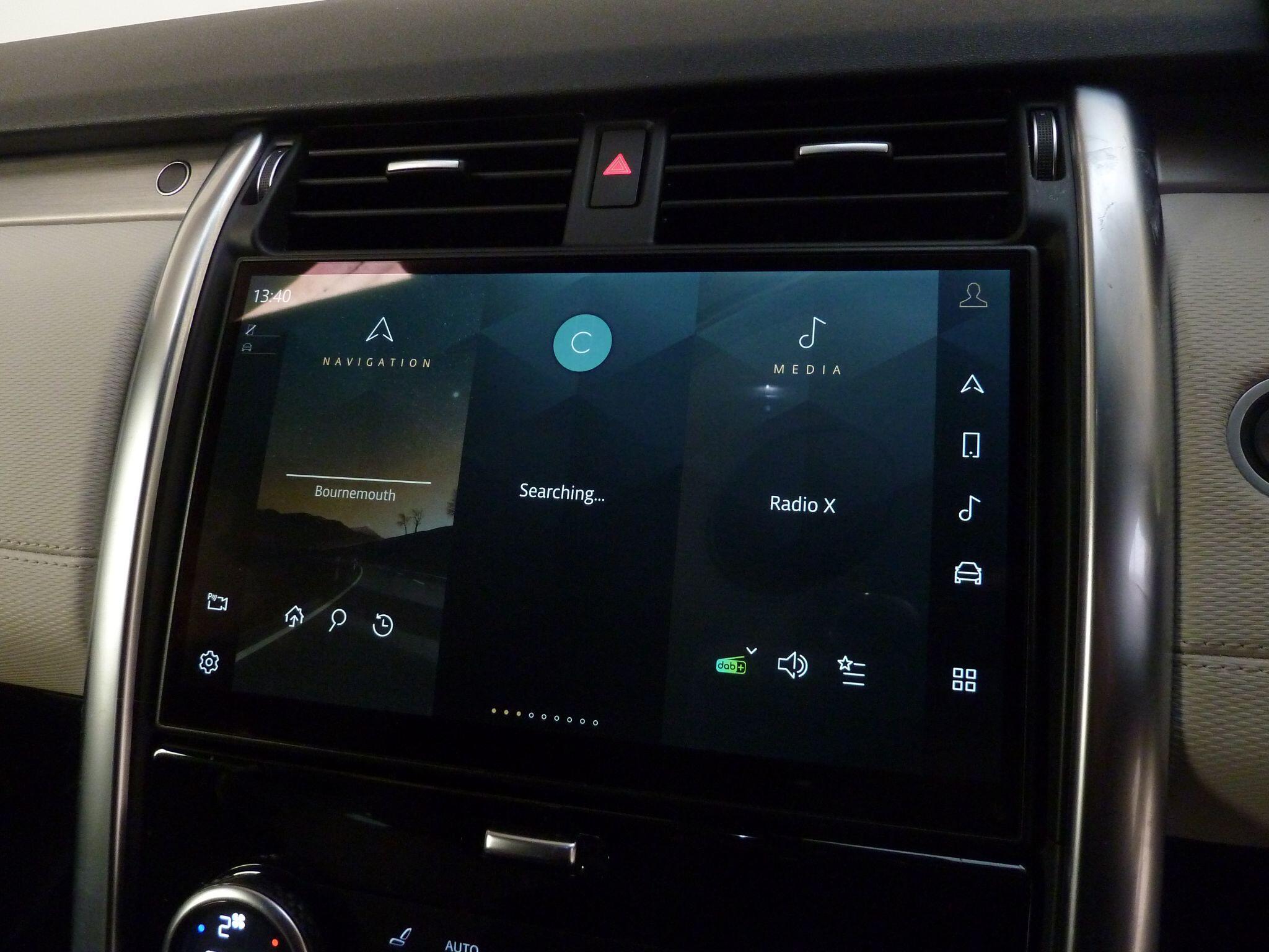 Land Rover Discovery 3.0 D250  R-Dynamic S   <br/><br/>BLACK EXTERIOR PACKAGE