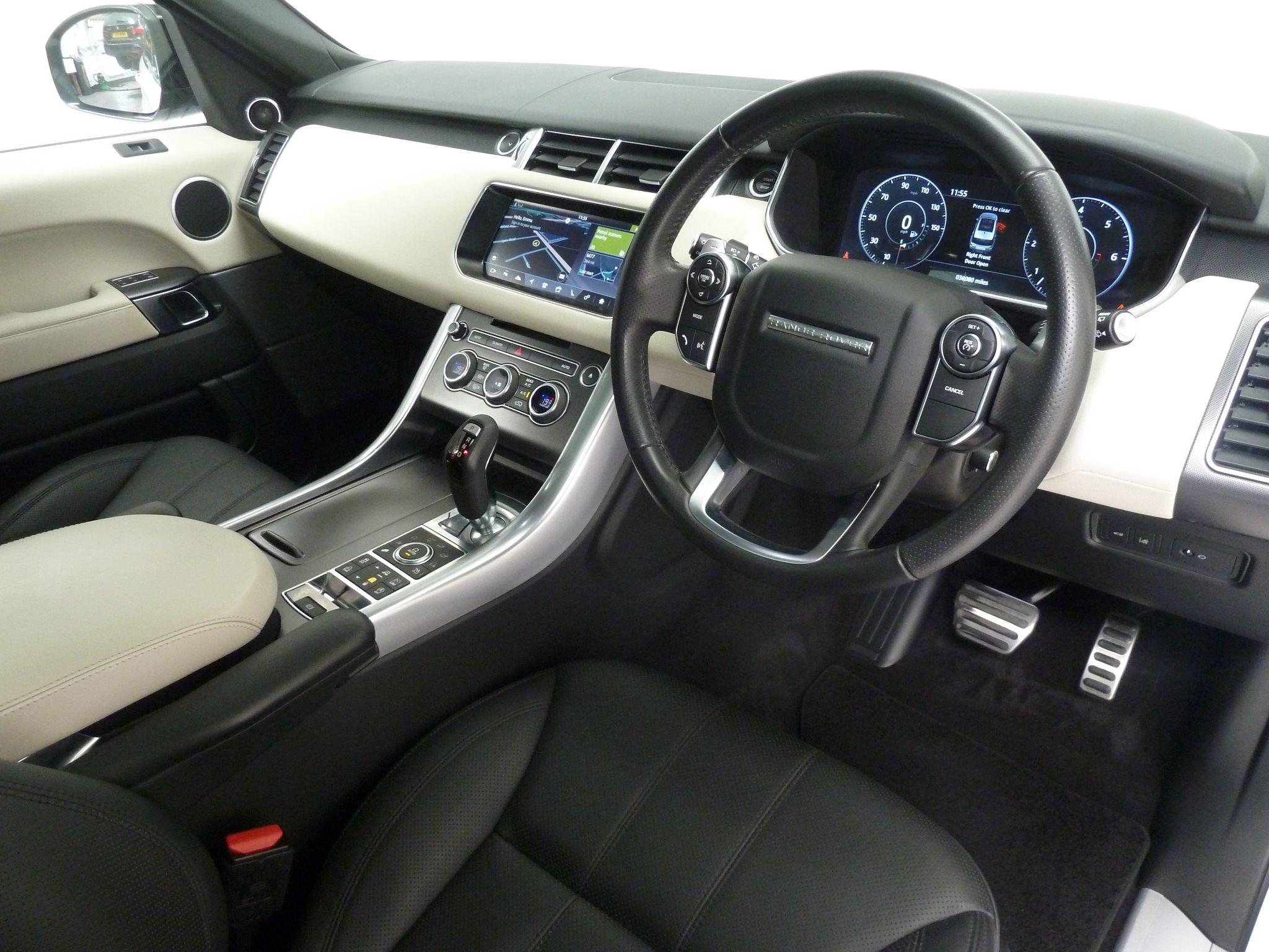 Land Rover Range Rover Sport 3.0 SD V6 HSE Dynamic   <br/><br/>PAN ROOF + AUTOBIOGRAPHY PACK