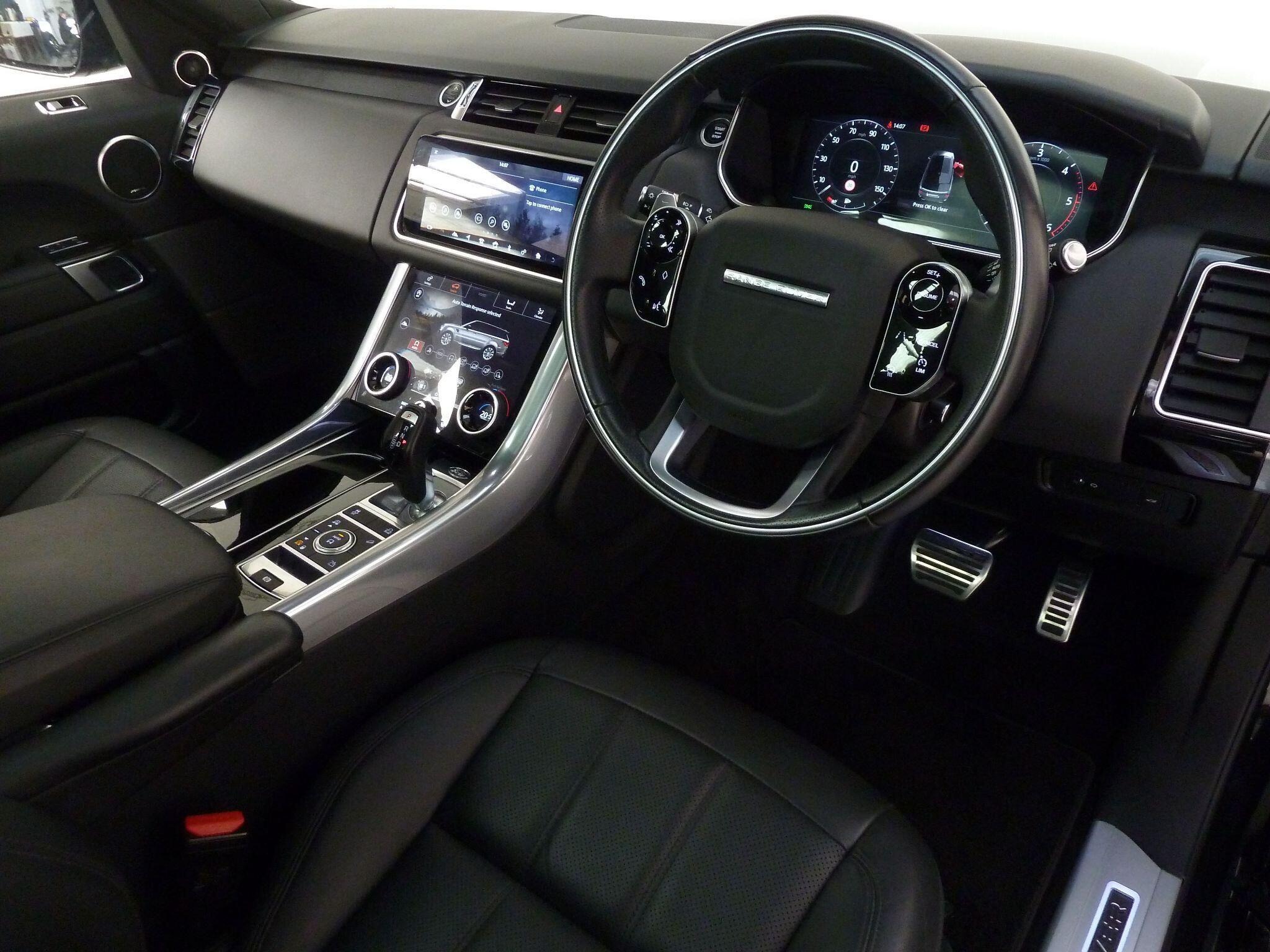 Land Rover Range Rover Sport 2.0 P400e  HSE Dynamic Black   <br/><br/>PAN ROOF + BLACK PACK + STEPS