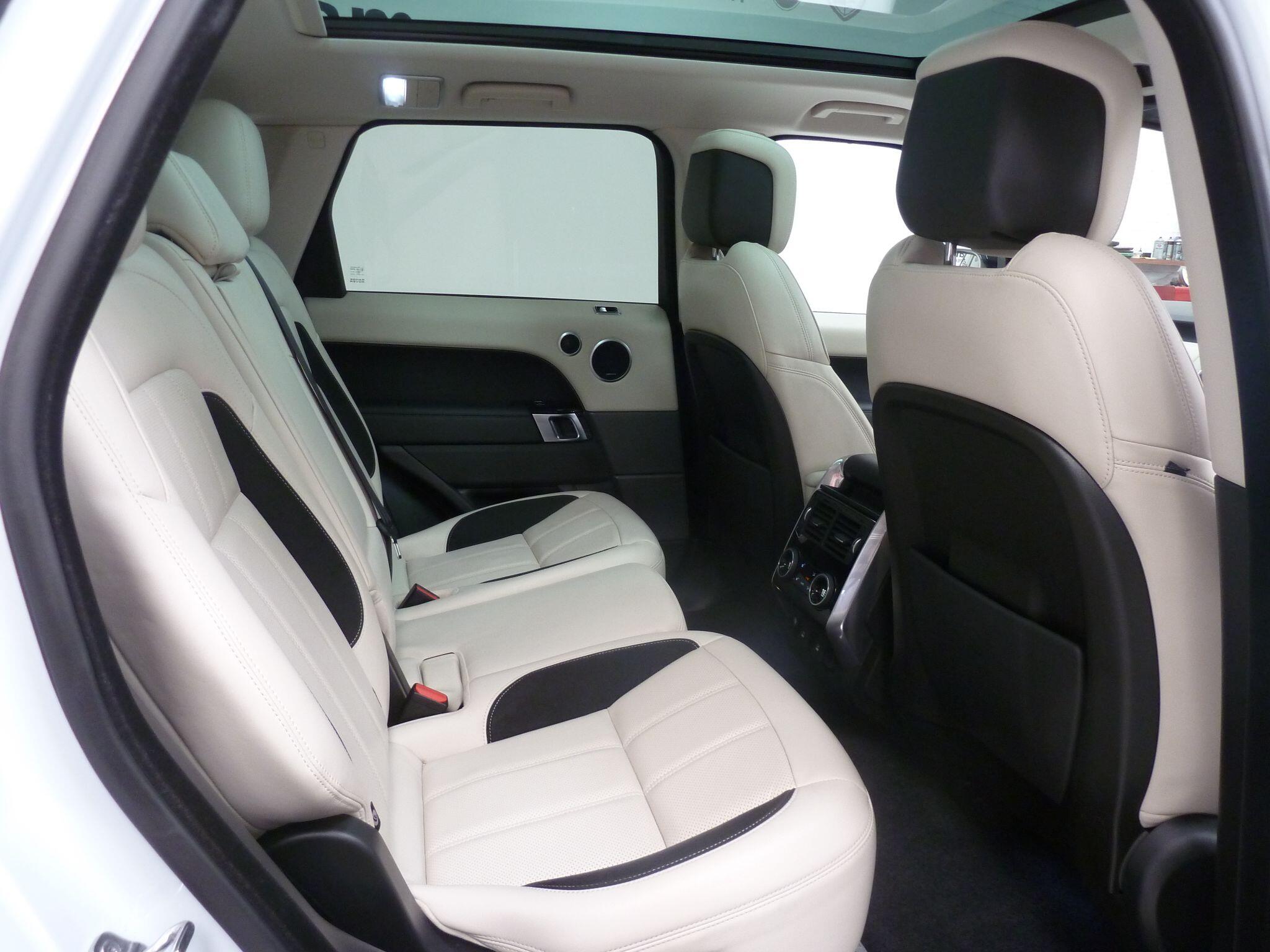 Land Rover Range Rover Sport 2.0 P400e  HSE Dynamic   <br/><br/>PAN ROOF + BLACK PACK + STEPS