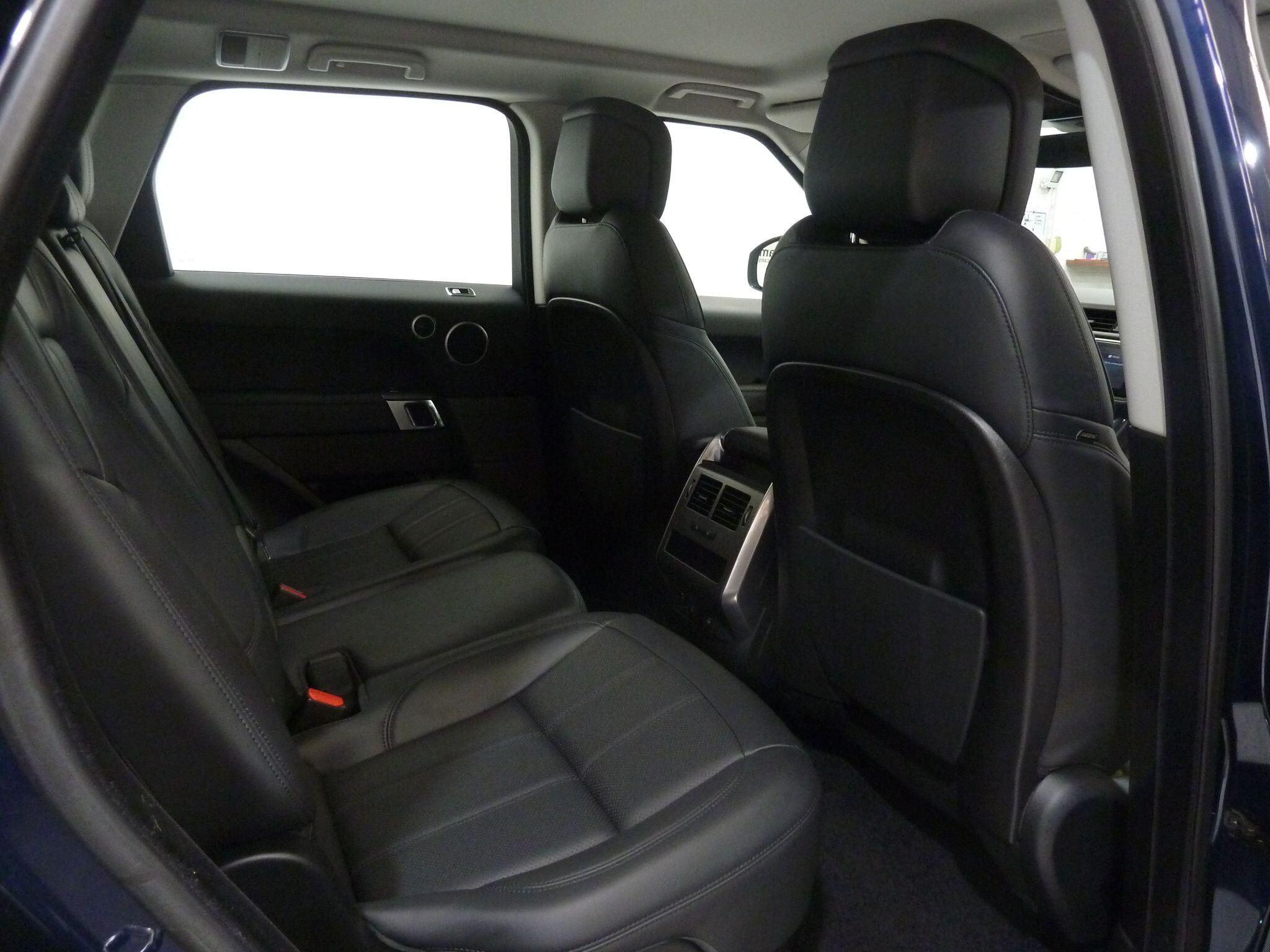 Land Rover Range Rover Sport 2.0 P300 HSE SUV  Petrol   (300 ps)<br/><br/>AUTOBIOGRAPHY DESIGN PACK