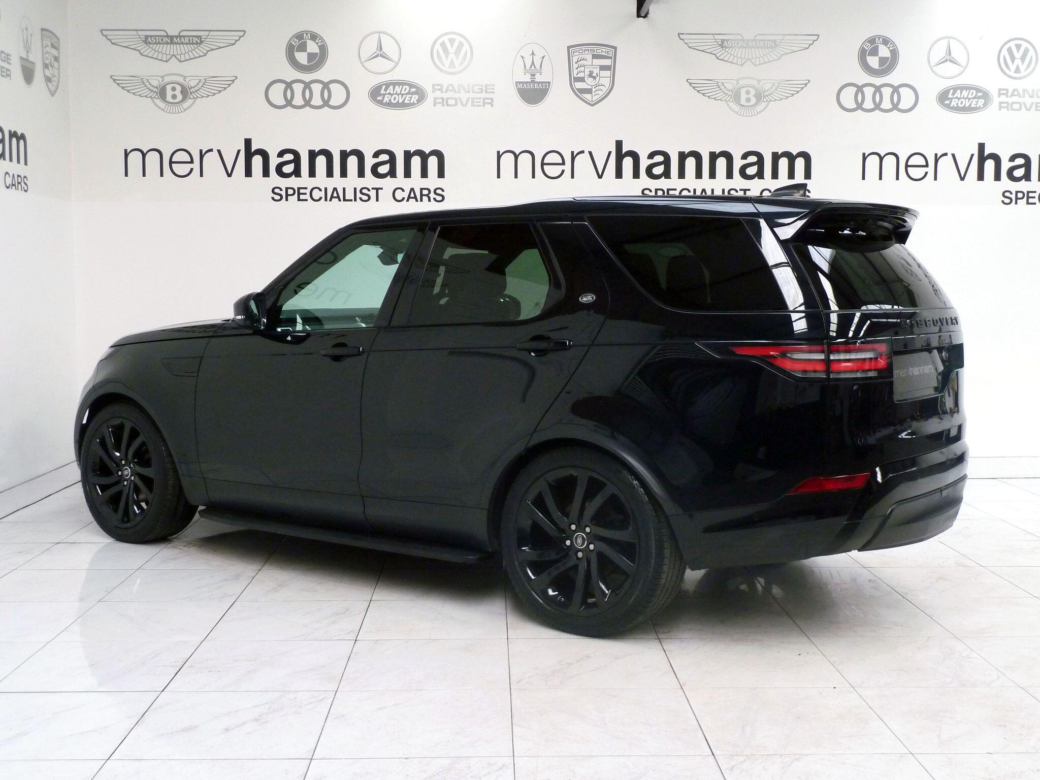 Land Rover Discovery 3.0 SD V6 HSE Luxury   <br/><br/>PAN ROOF + BLACK PACK + STEPS