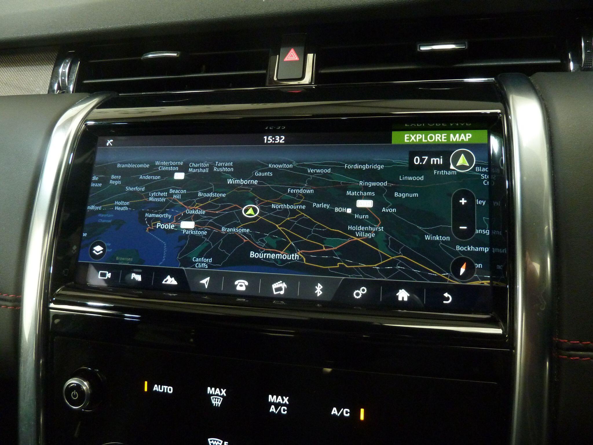 Land Rover Discovery Sport 1.5 P300e 12.2kWh R-Dynamic HSE   <br/><br/>BLACK PACK + PAN ROOF