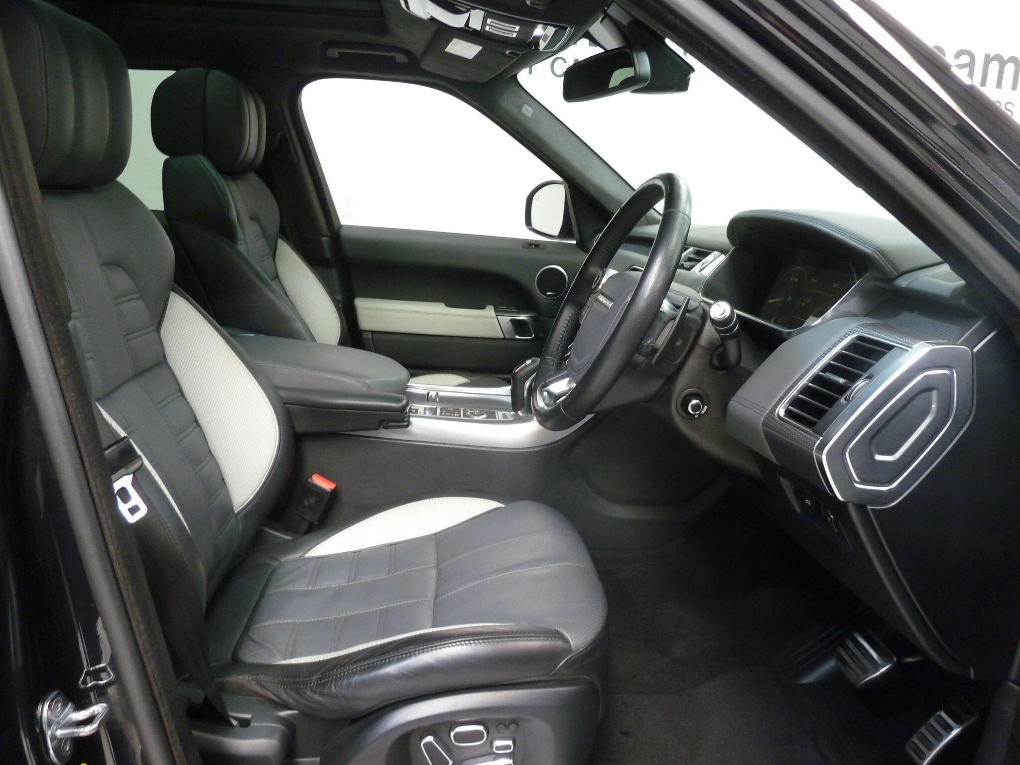 Land Rover Range Rover Sport 3.0 SD V6 Autobiography Dynamic   <br/><br/>PAN ROOF + REAR ENTERTAINMENT