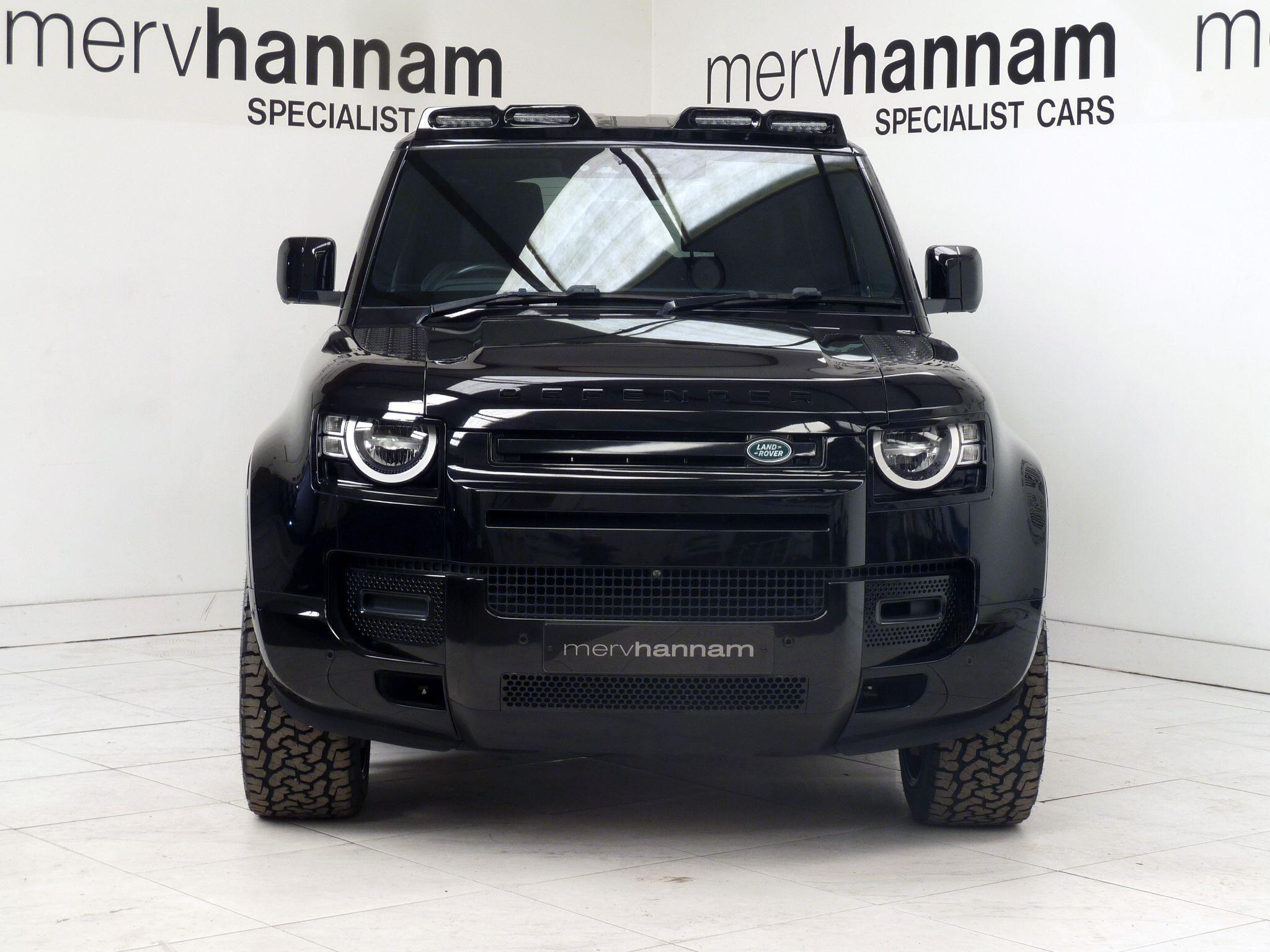Land Rover Defender 90 3.0 D250  X-Dynamic S   <br/><br/>ROOF LIGHTS +BLACK PACK +STEPS