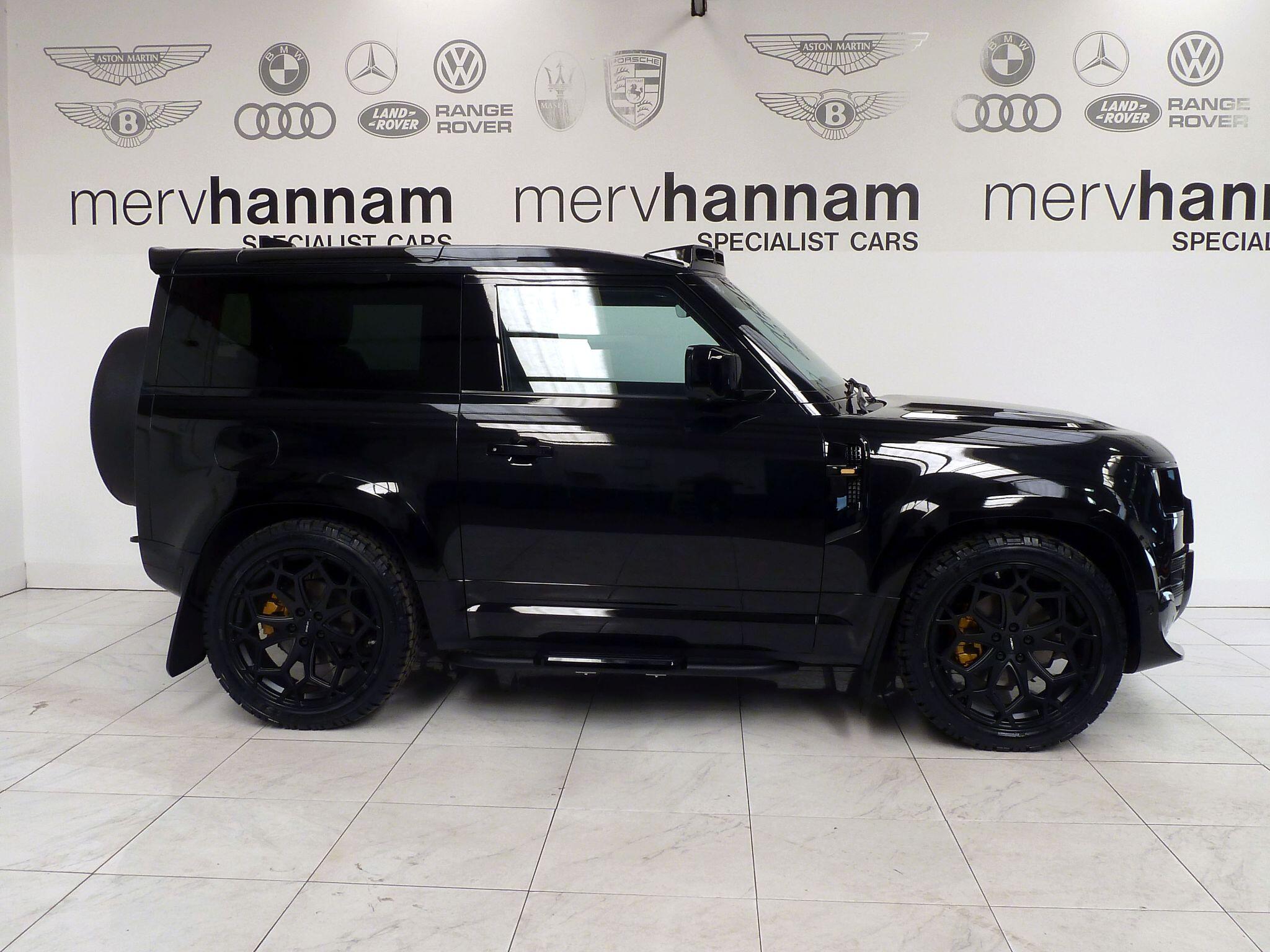 Land Rover Defender 90 3.0 D250  X-Dynamic HSE   <br/><br/>HAWKE BLACK EDITION 90