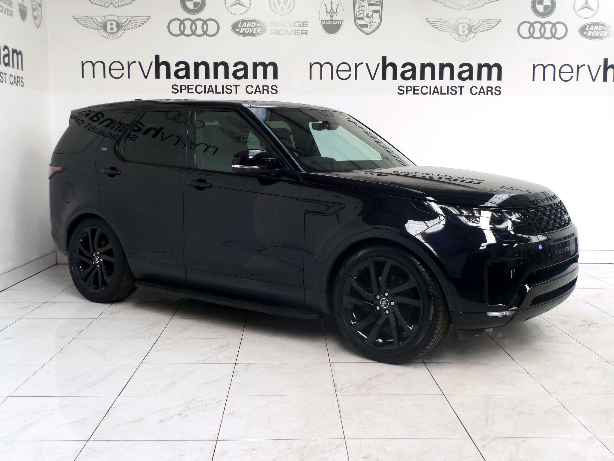 Land Rover Discovery 3.0 SD V6 HSE Luxury   <br/><br/>PAN ROOF + BLACK PACK + STEPS