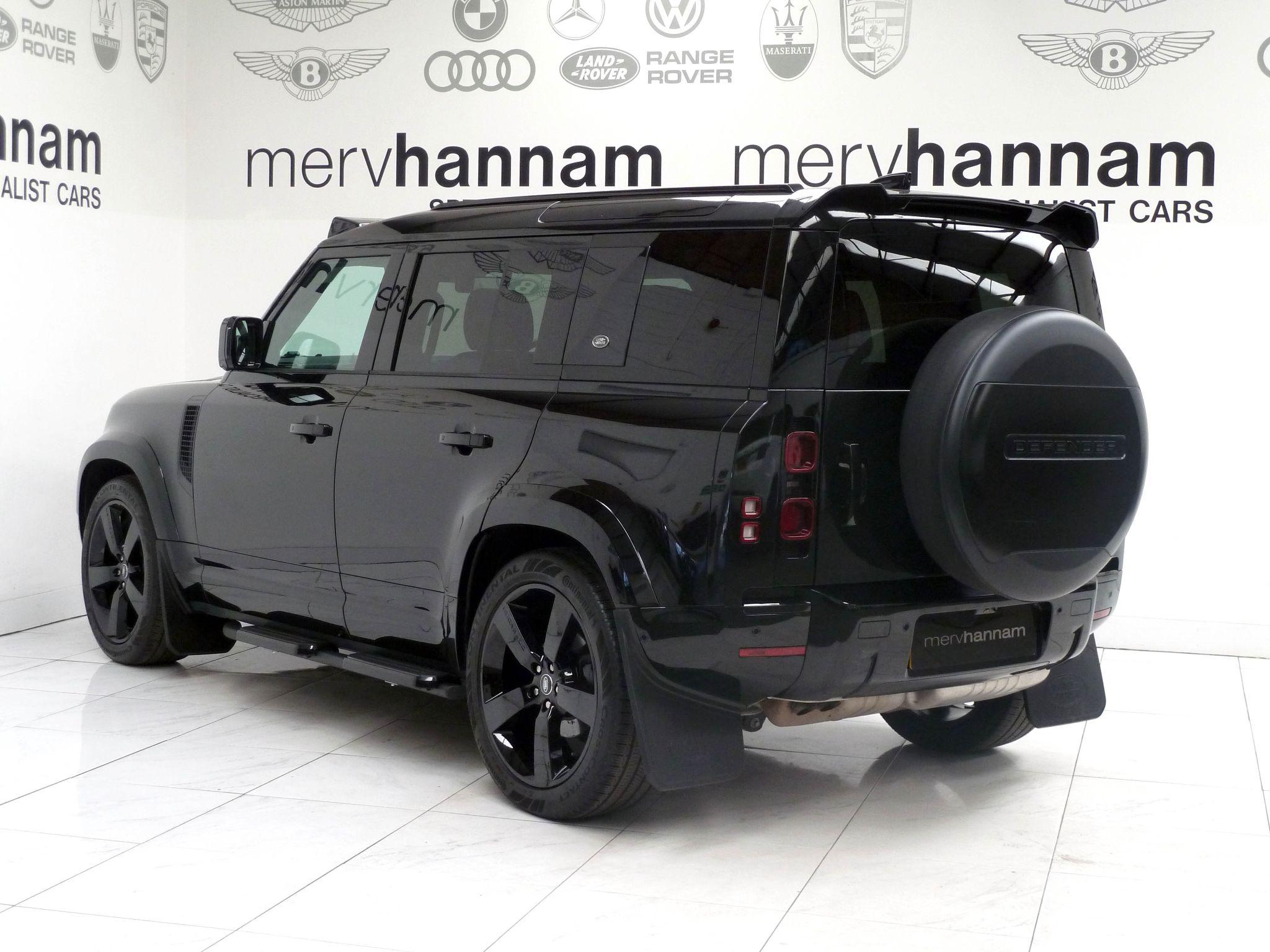 Land Rover Defender 110 2.0 P400e 15.4kWh XS Edition   <br/><br/>BLACK EXTERIOR DESIGN PACK