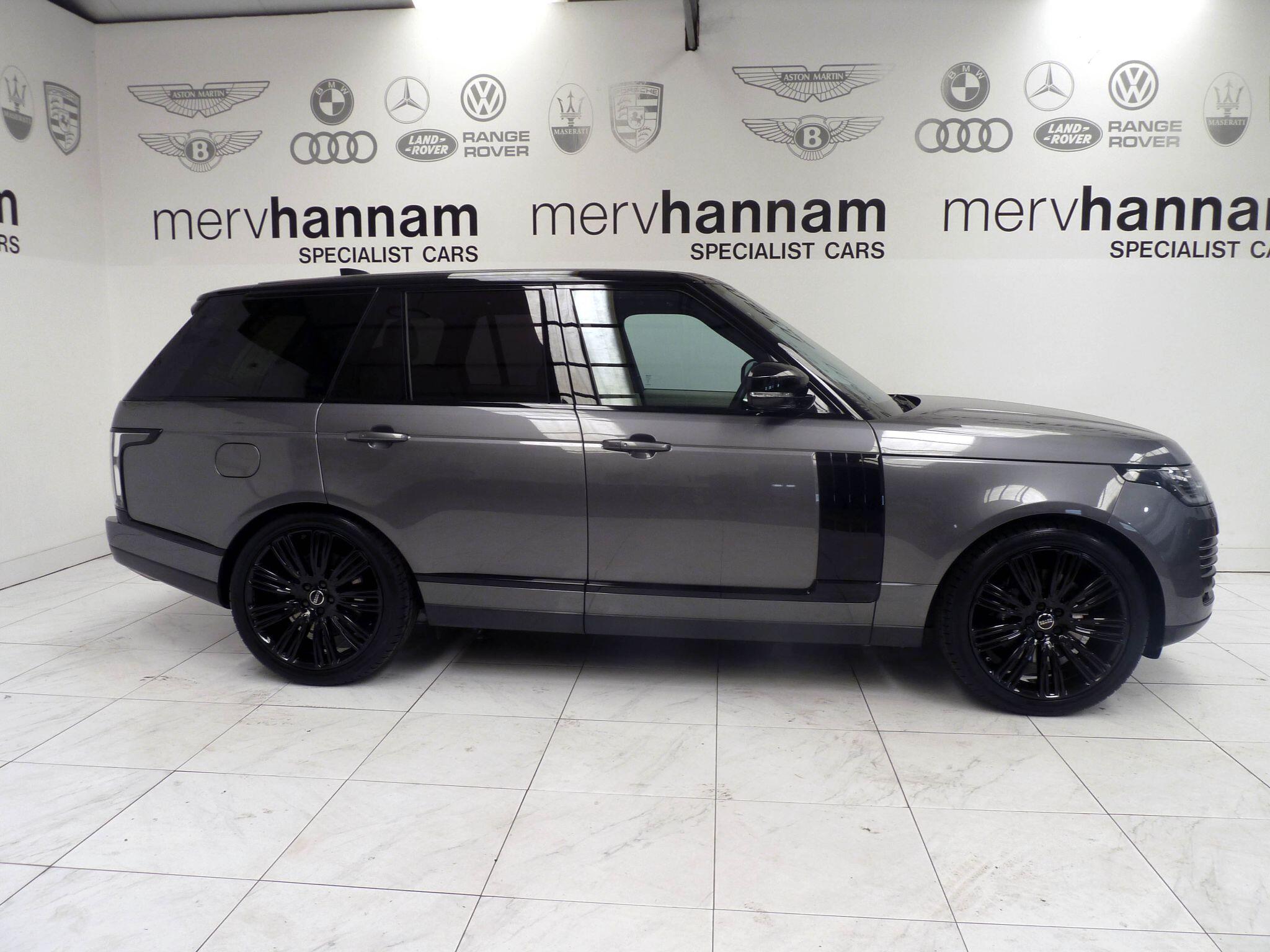 Land Rover Range Rover 3.0 SD V6 Vogue   <br/><br/>PAN ROOF + BLACK PACK + TV