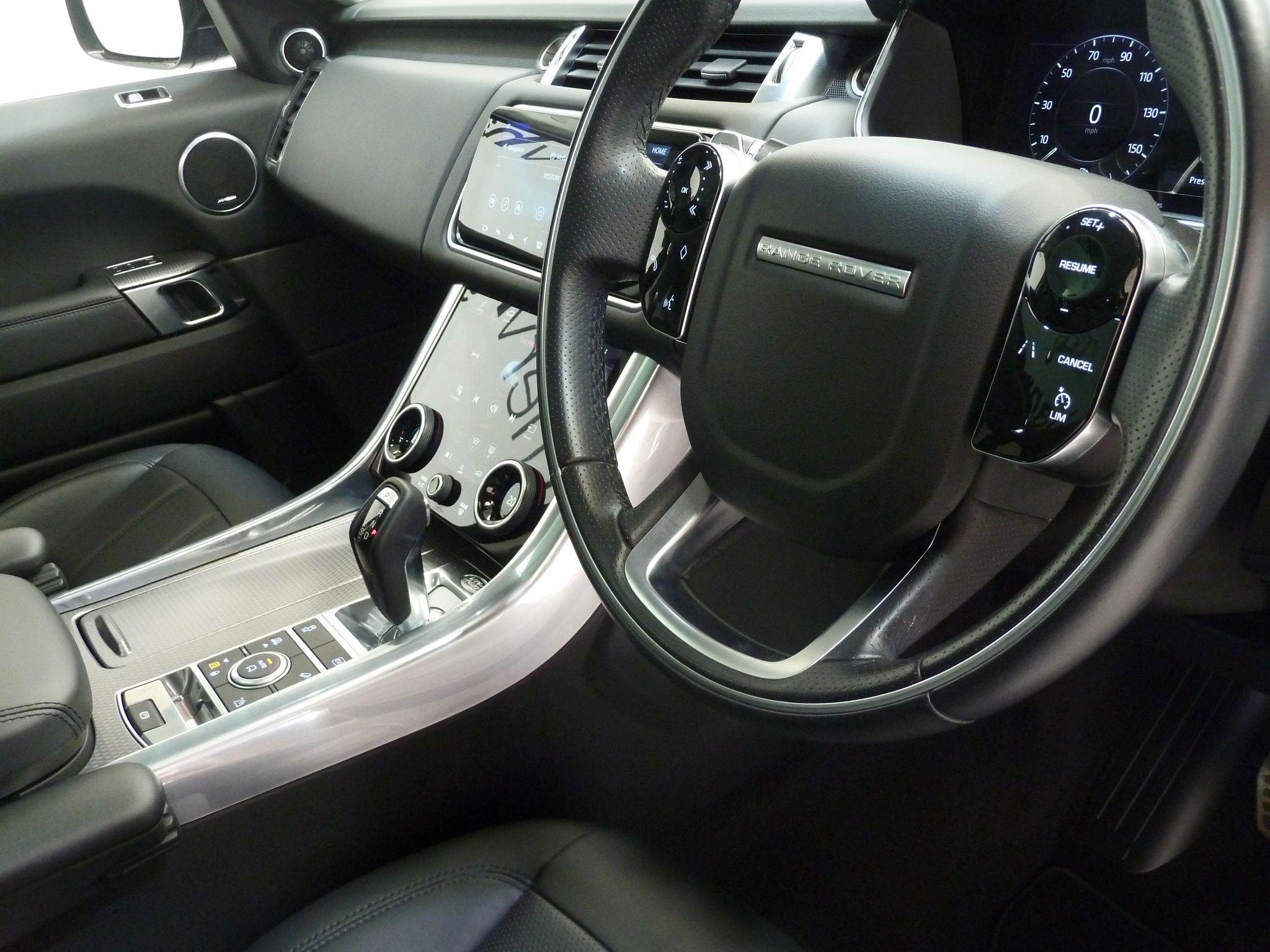 Land Rover Range Rover Sport 2.0 P400e  HSE Dynamic   <br/><br/>PAN ROOF + BLACK PACK + STEPS