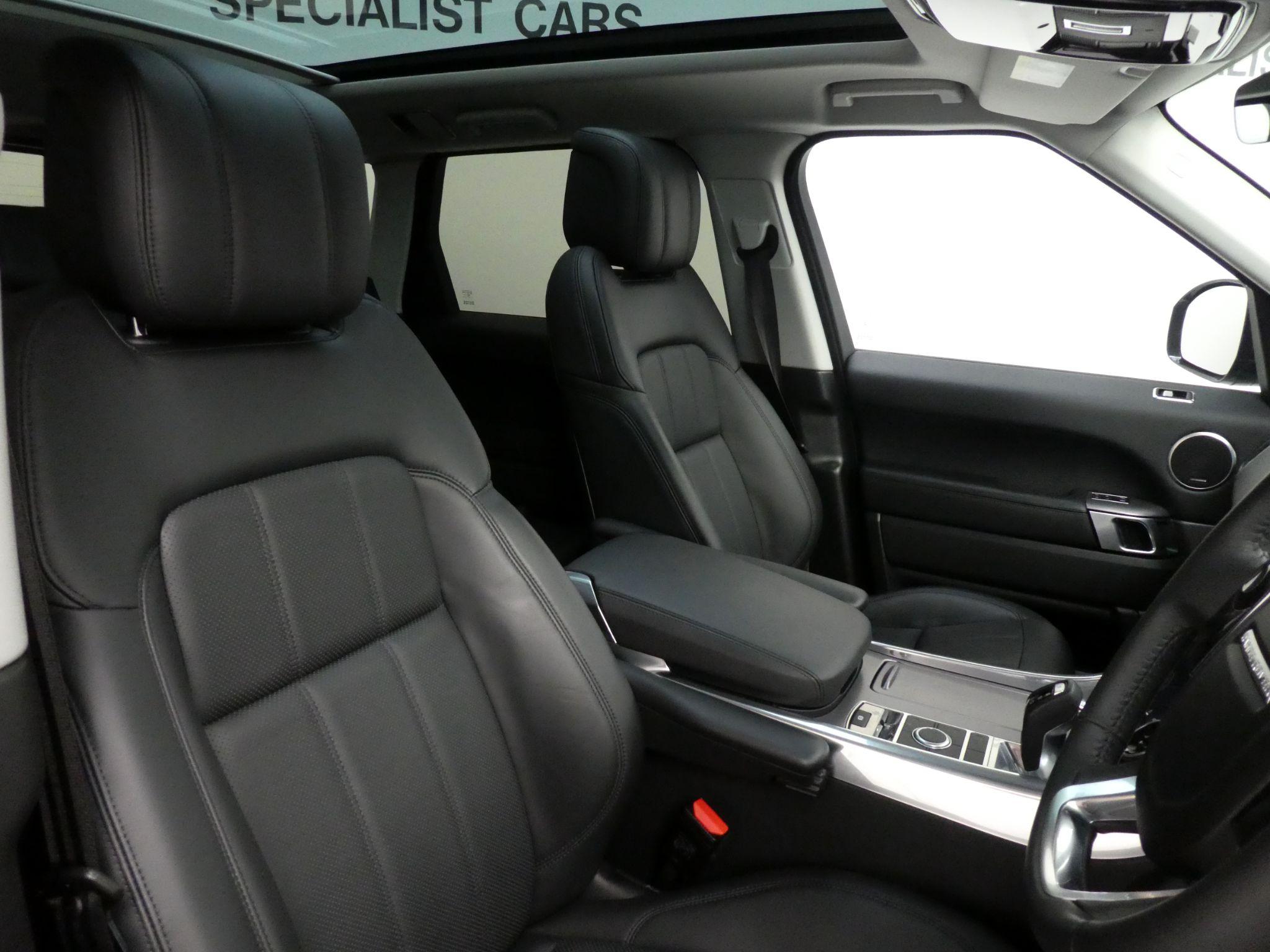 Land Rover Range Rover Sport 3.0 SD V6 HSE Dynamic   <br/><br/>AUTOBIOGRAPHY PACK + 7 SEATS