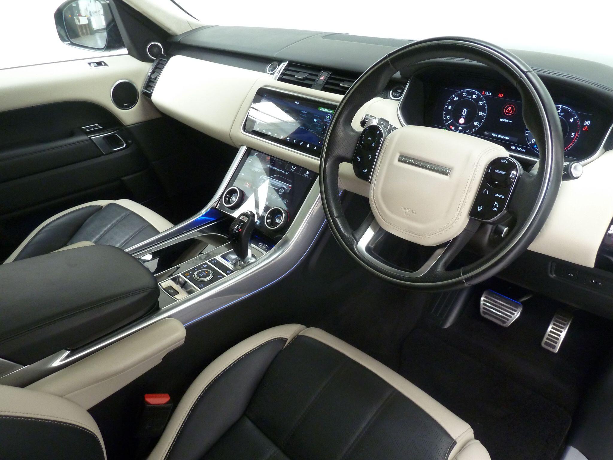 Land Rover Range Rover Sport 3.0 SD V6 Autobiography Dynamic   <br/><br/>PAN ROOF + BLACK PACK + STEPS