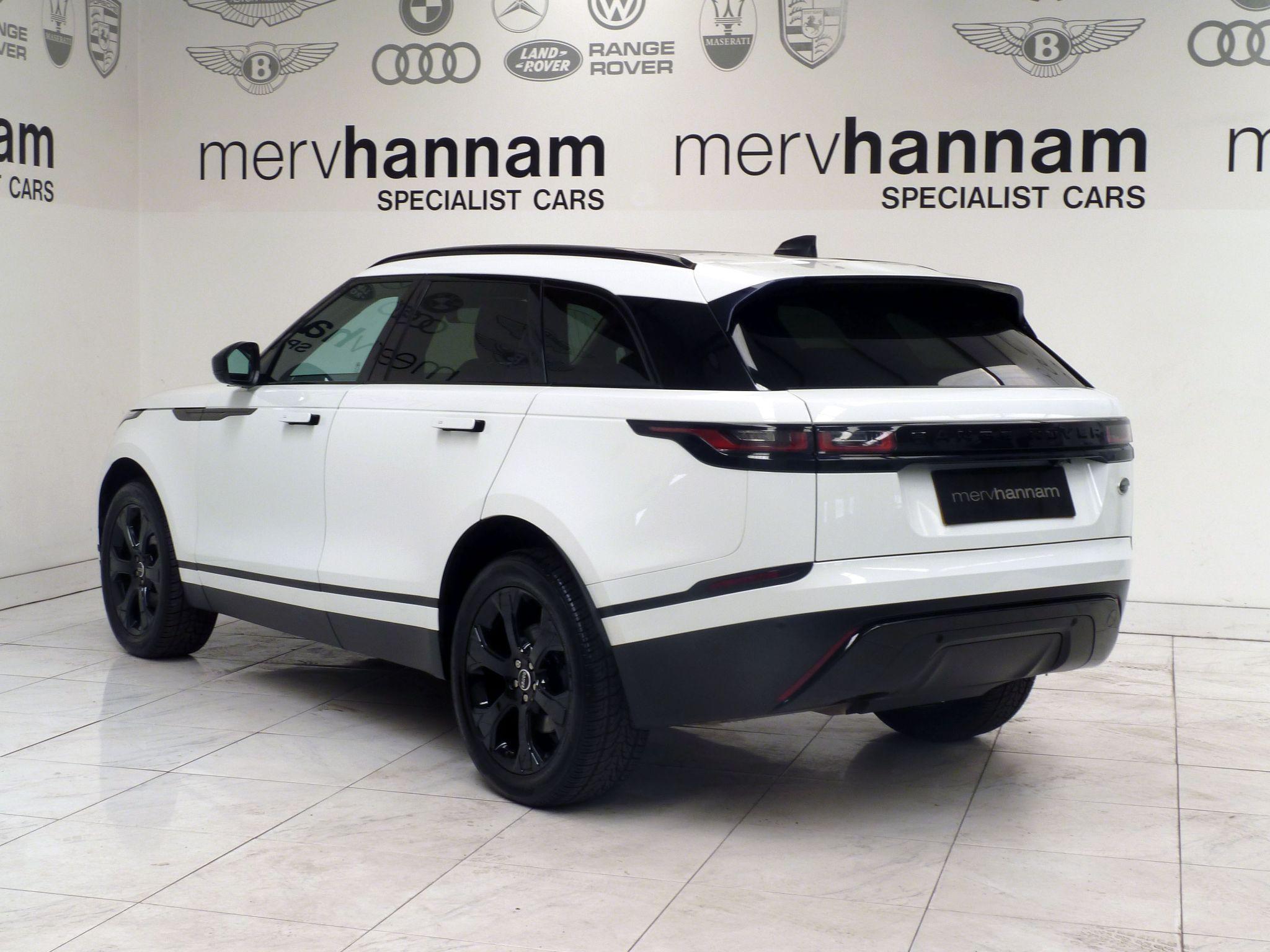 Land Rover Range Rover Velar 2.0 D180   <br/><br/>PAN ROOF + BLACK DESIGN PACK