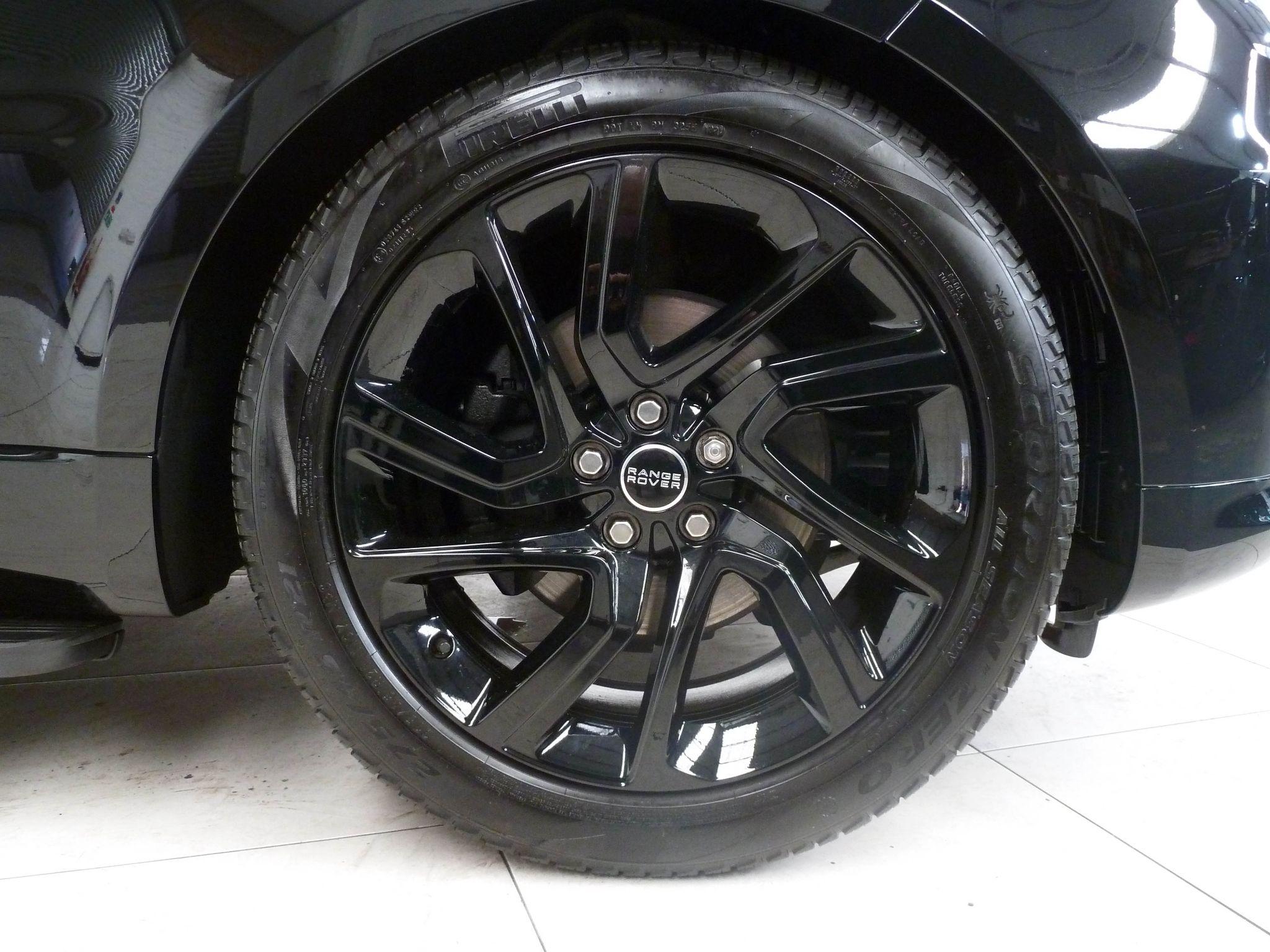 Land Rover Range Rover Sport 2.0 P400e  HSE Silver   <br/><br/>PAN ROOF + BLACK PACK + STEPS