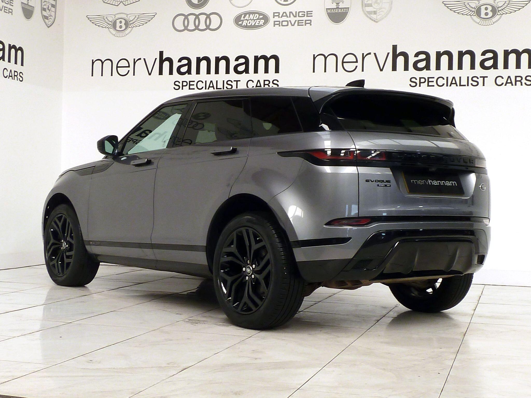 Land Rover Range Rover Evoque 2.0 D200  R-Dynamic SE   <br/><br/>PAN ROOF + BLACK PACK